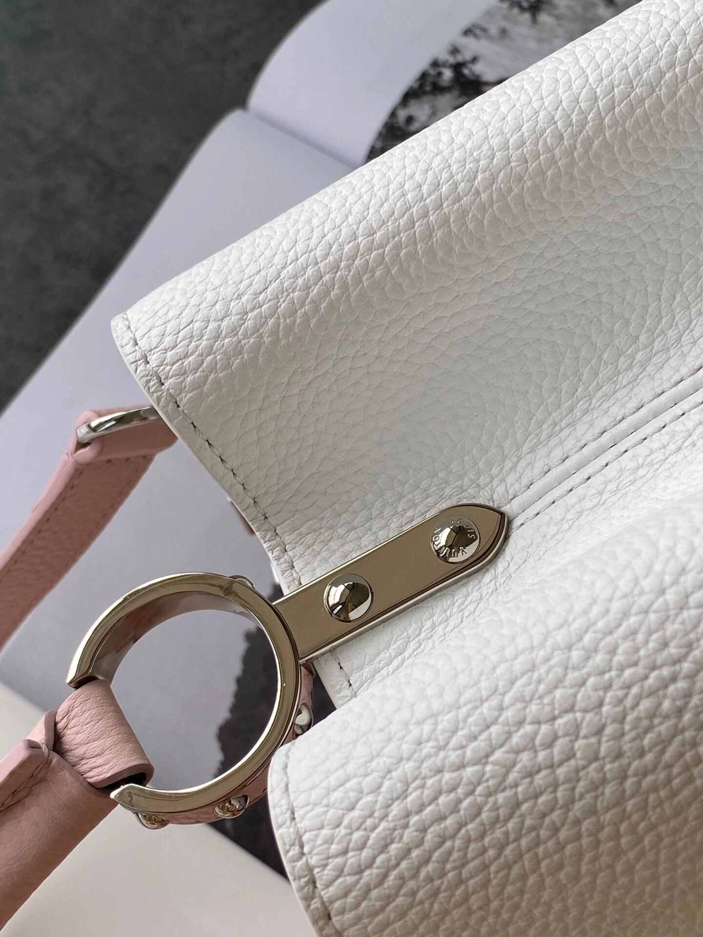 Flexible L*ouis V*uitton Bag Top Quality 31.5*20*11cm 8371
