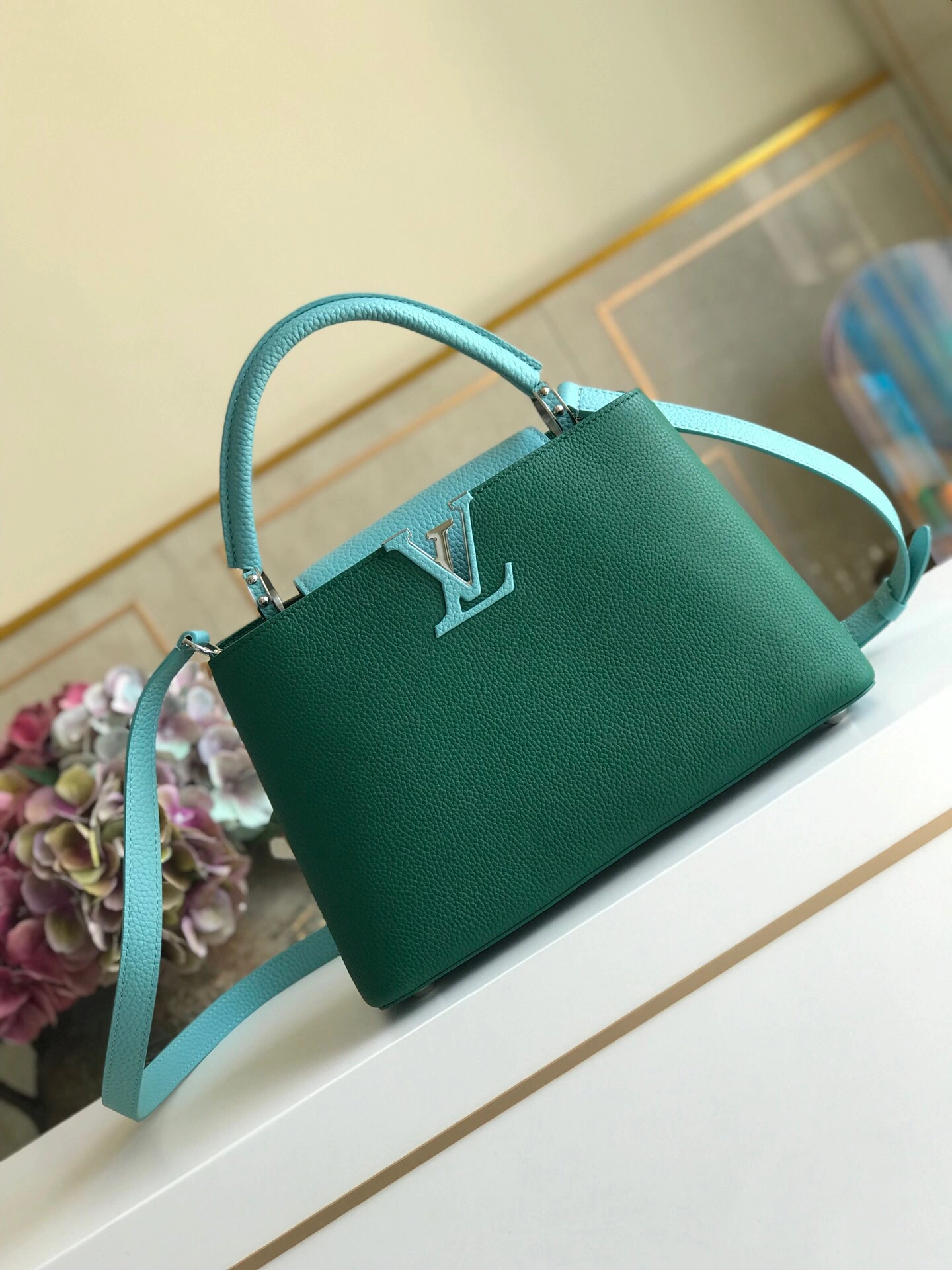 L*ouis V*uitton Bag Top Quality 31.5*20*11cm Sporty 8374
