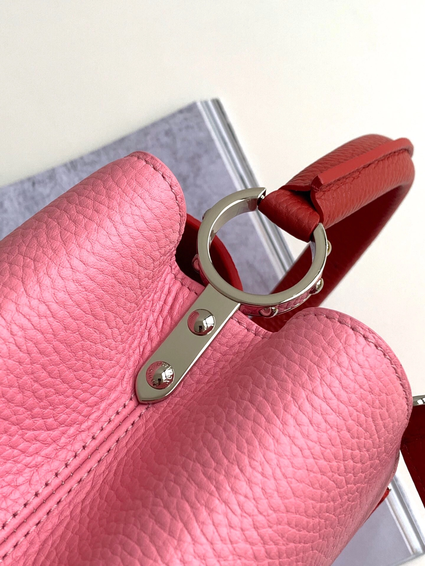 L*ouis V*uitton Bag Top Quality 31.5*20*11cm Chic 8373