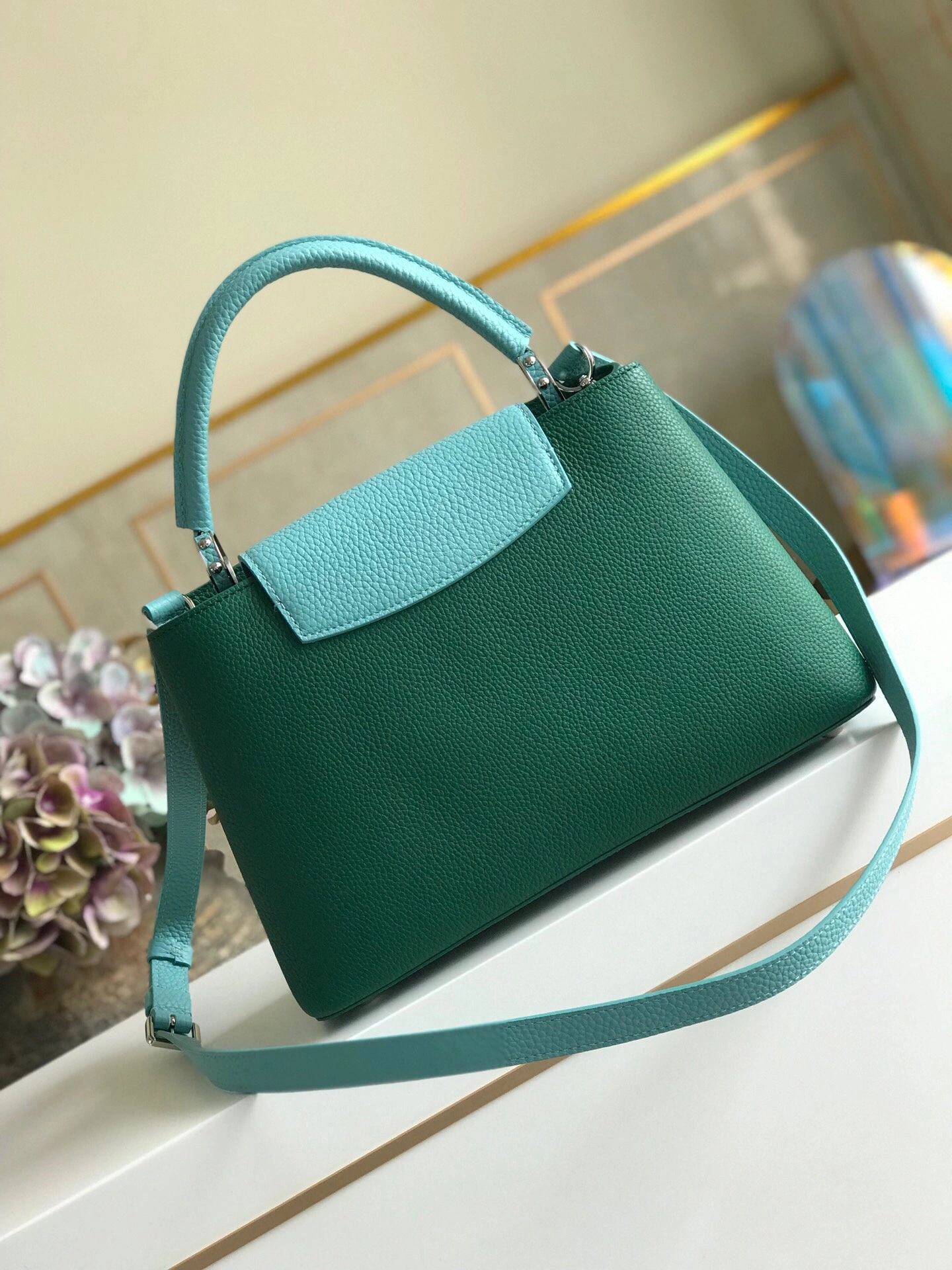 L*ouis V*uitton Bag Top Quality 31.5*20*11cm Sporty 8374