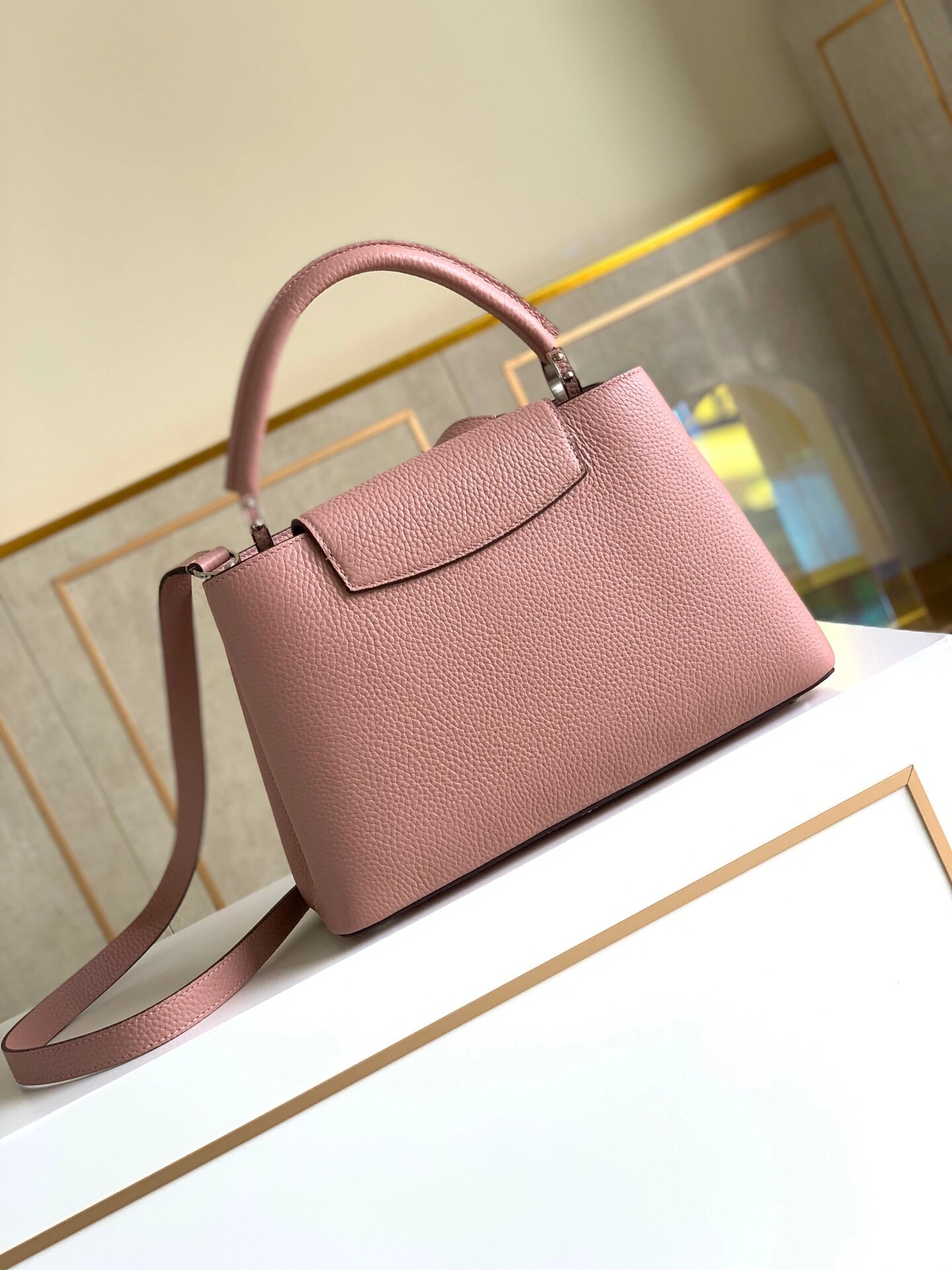 L*ouis V*uitton Bag Top Quality 31.5*20*11cm WellDesigned 8384