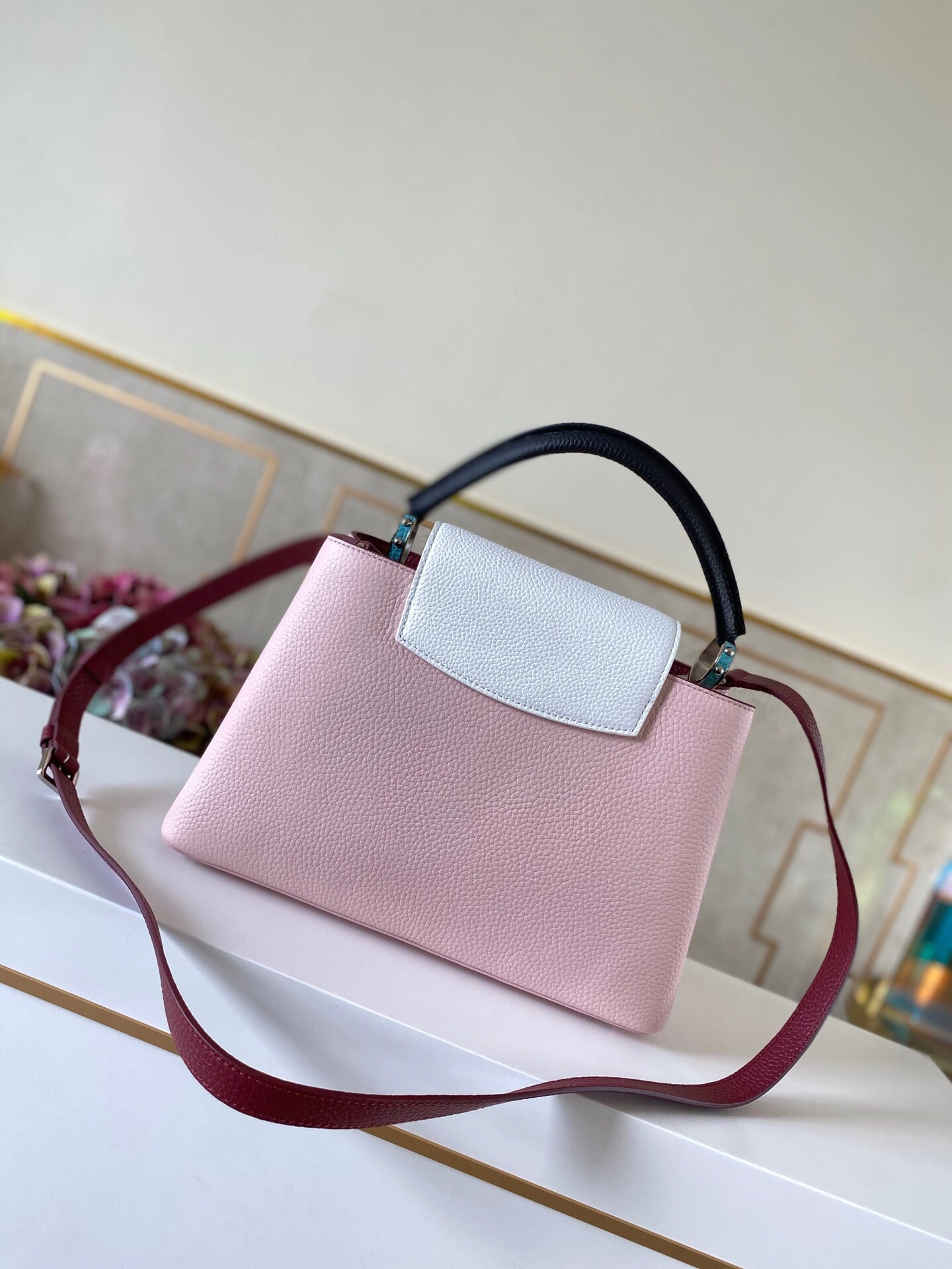 Elegant L*ouis V*uitton Bag Top Quality 31.5*20*11cm 8370
