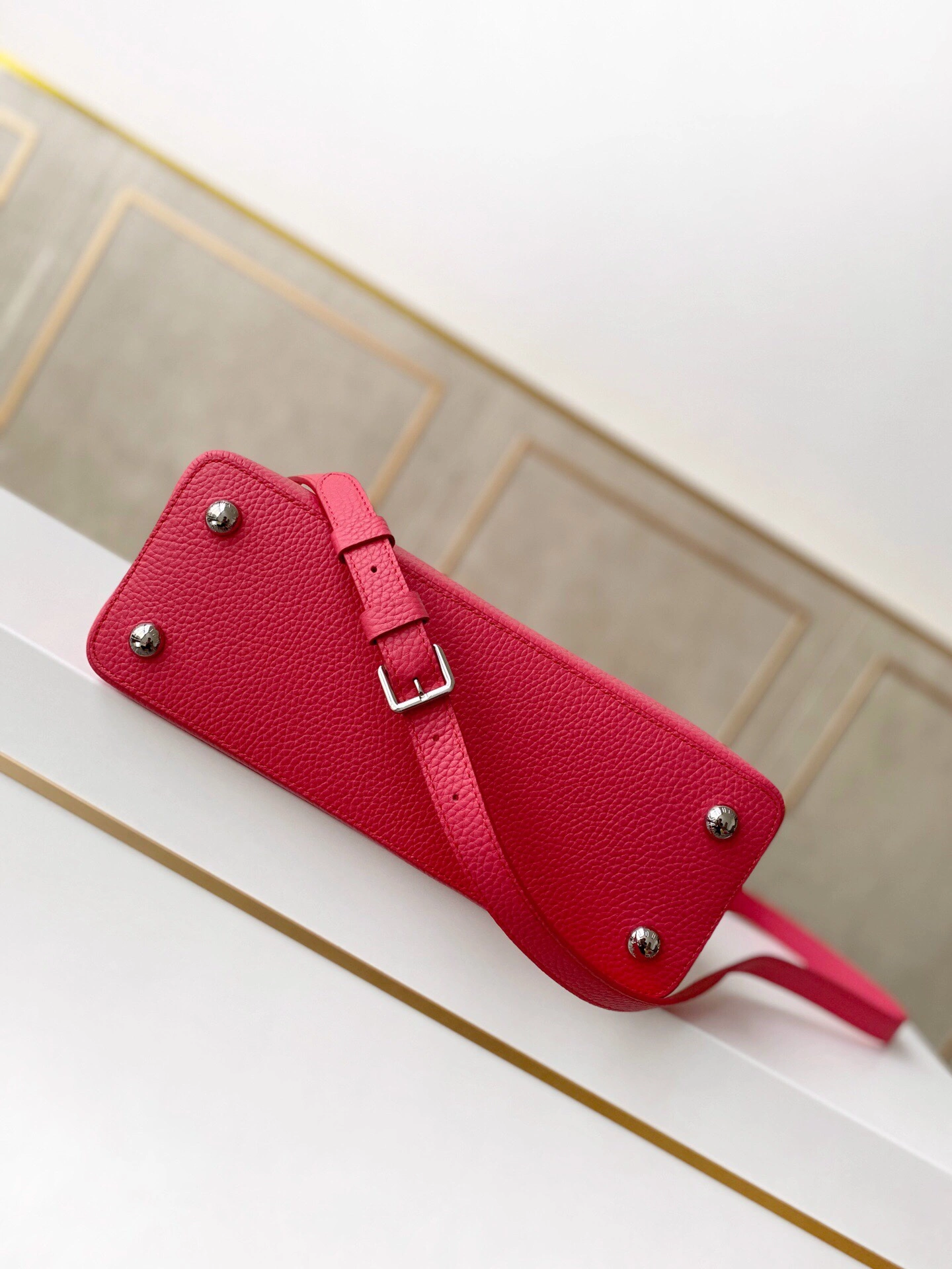 L*ouis V*uitton Bag Top Quality 31.5*20*11cm HighPerformance 8381