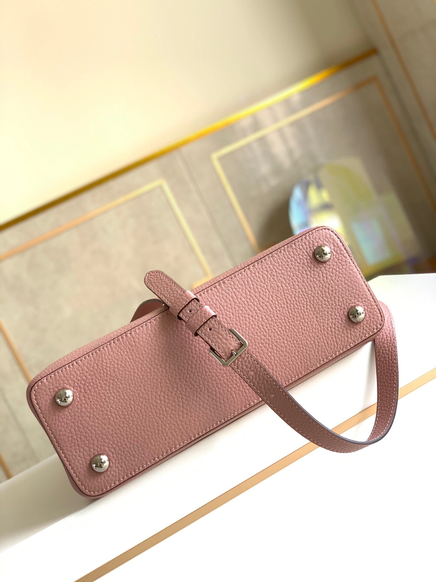 L*ouis V*uitton Bag Top Quality 31.5*20*11cm WellDesigned 8384