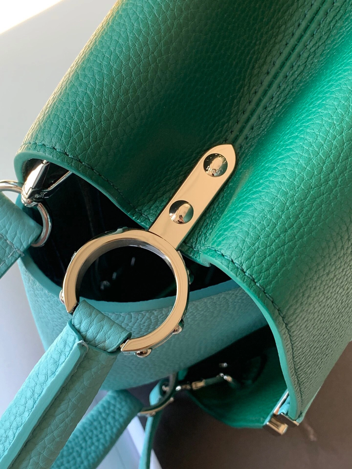 L*ouis V*uitton Bag Top Quality 31.5*20*11cm Sporty 8374