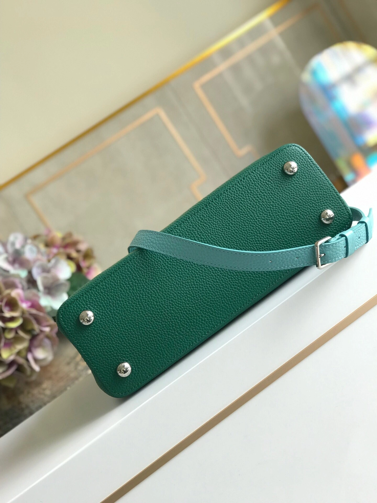 L*ouis V*uitton Bag Top Quality 31.5*20*11cm Sporty 8374