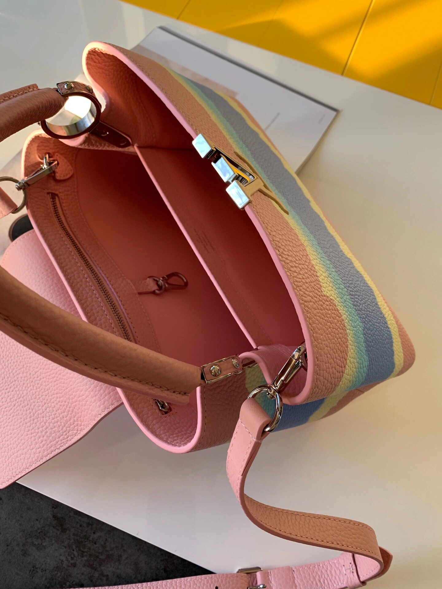 Snug L*ouis V*uitton Bag Top Quality 31.5*20*11cm 8385