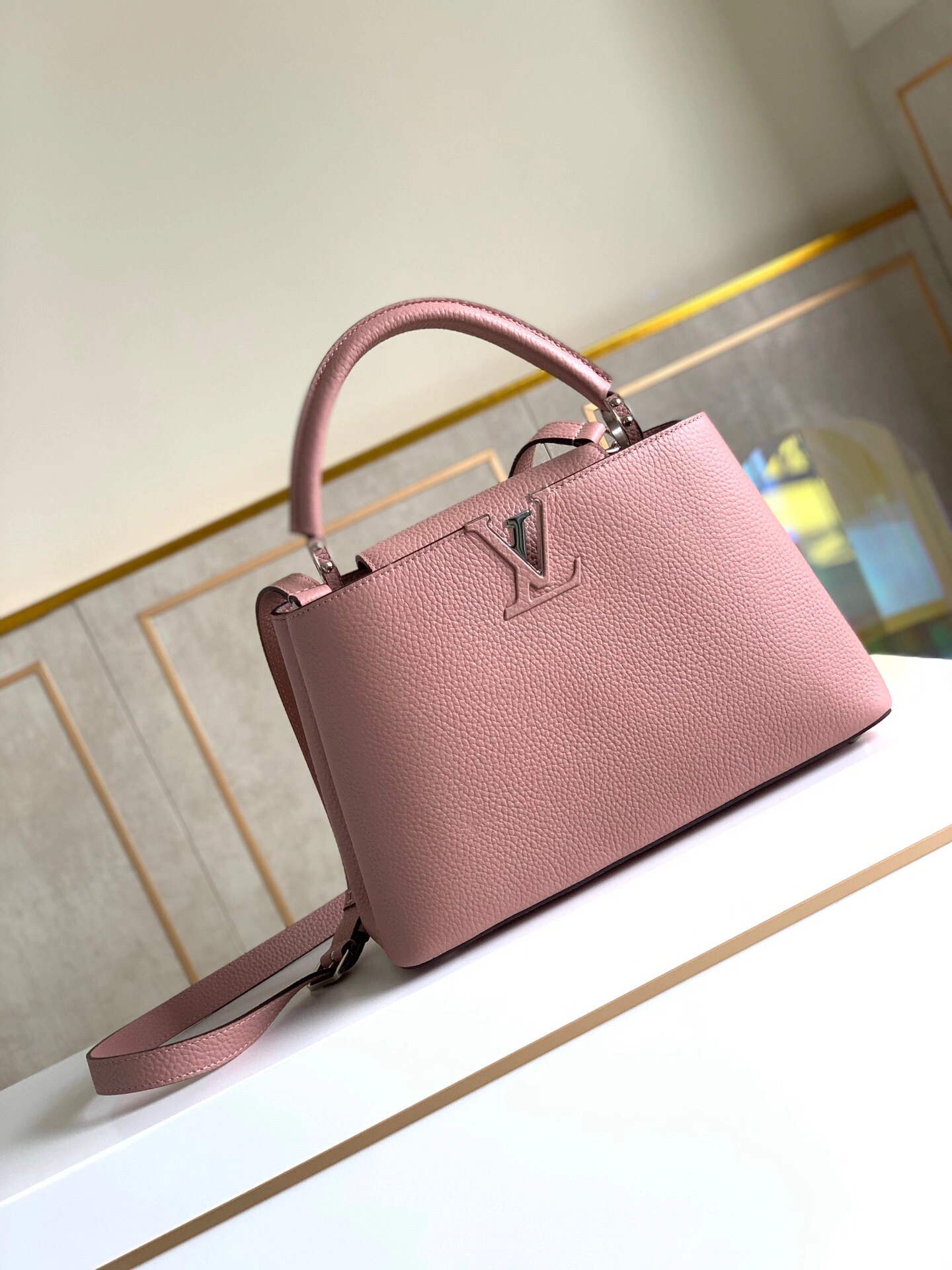 L*ouis V*uitton Bag Top Quality 31.5*20*11cm WellDesigned 8384