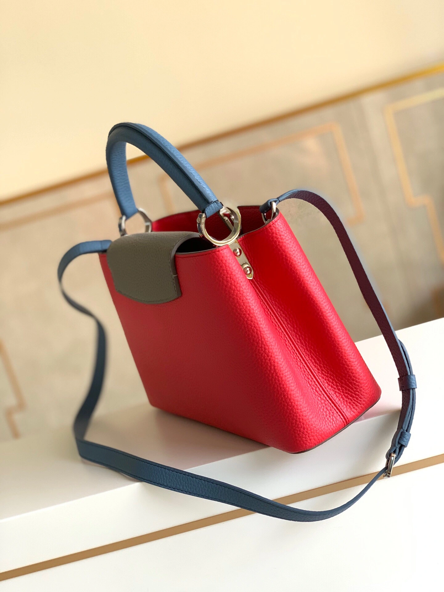 RelaxedFit L*ouis V*uitton Bag Top Quality 31.5*20*11cm 8368