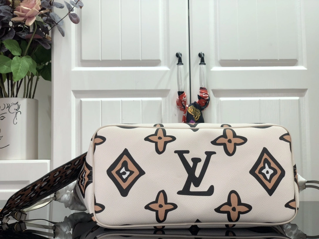 FreshLook L*ouis V*uitton Bag Top Quality 31*28*14cm 8358