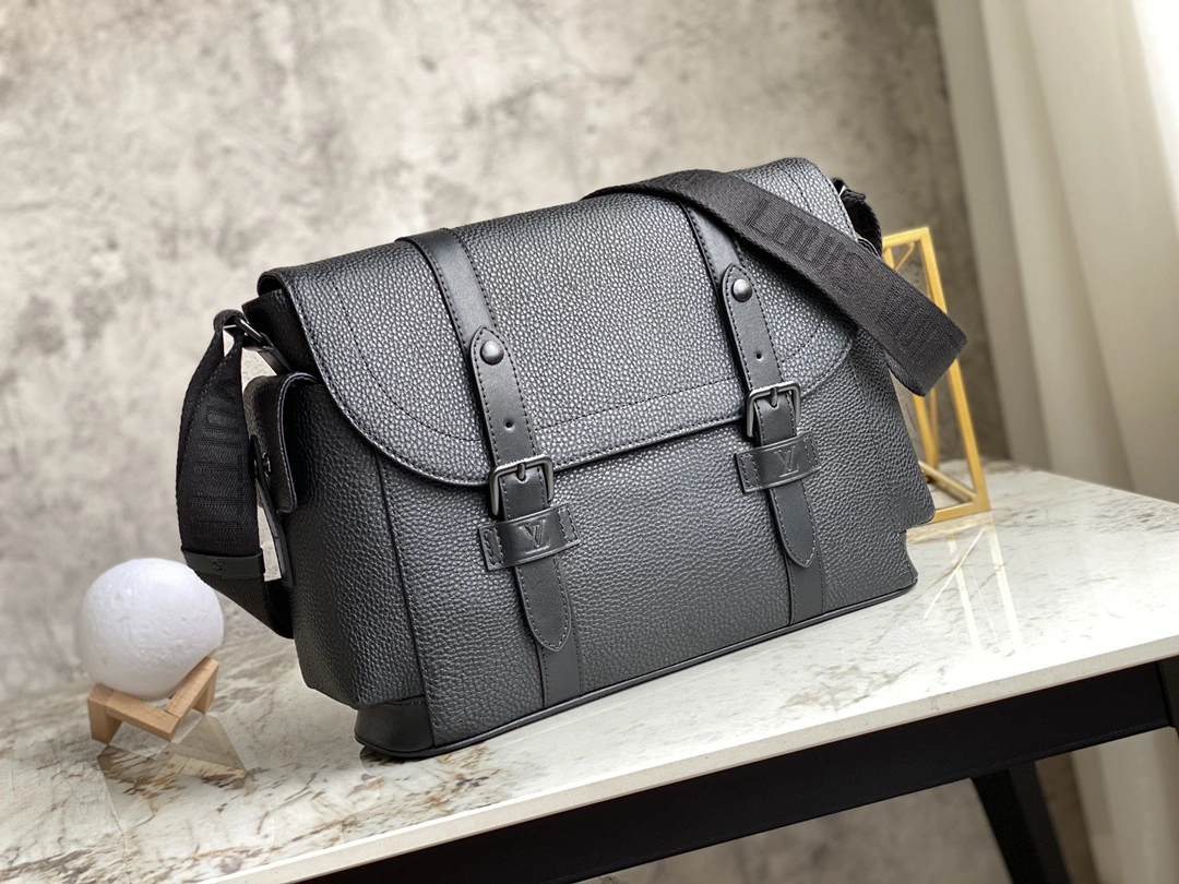 L*ouis V*uitton Bag Top Quality 33*28*11cm ModernLook 8429