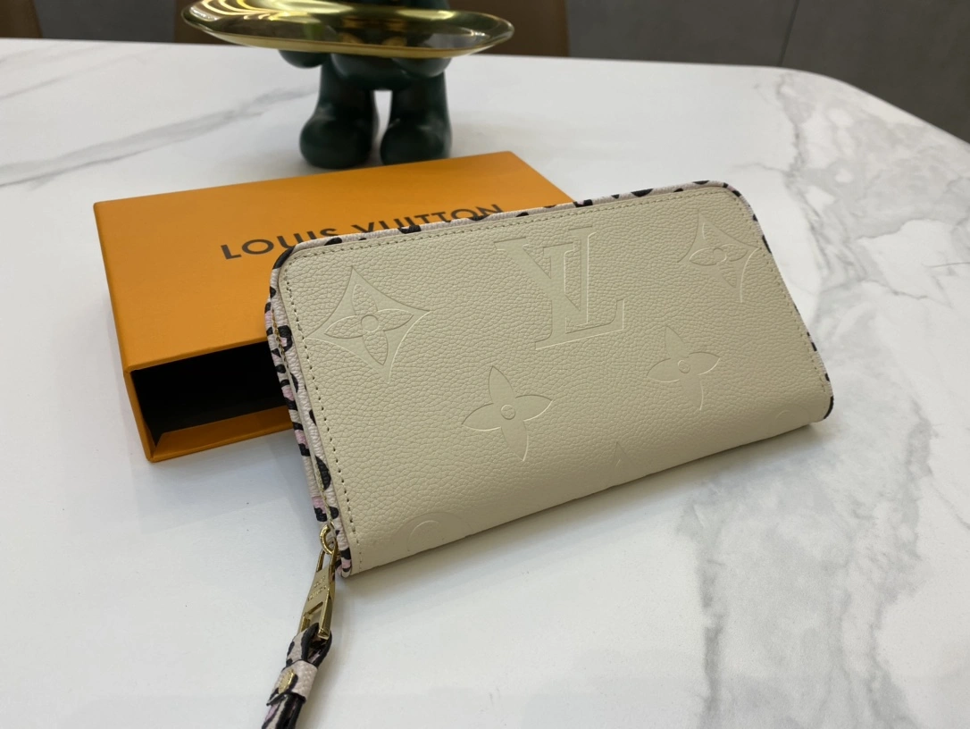 L*ouis V*uitton Bag Top Quality Seasonal 8438