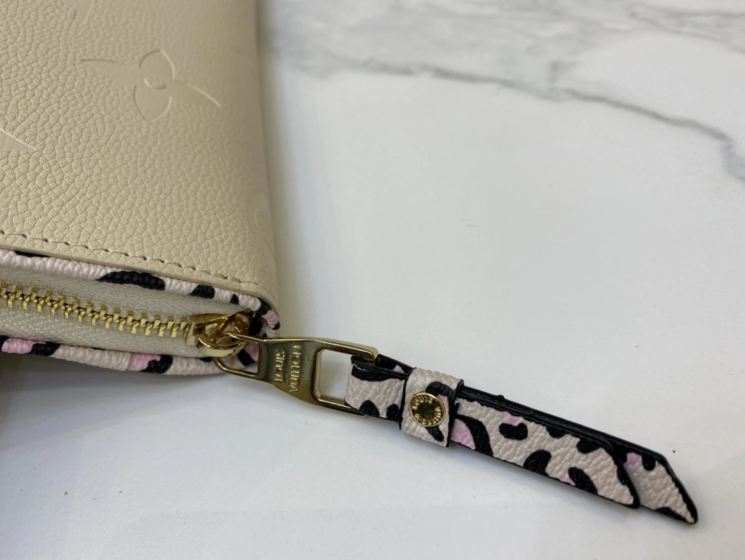 L*ouis V*uitton Bag Top Quality Seasonal 8438