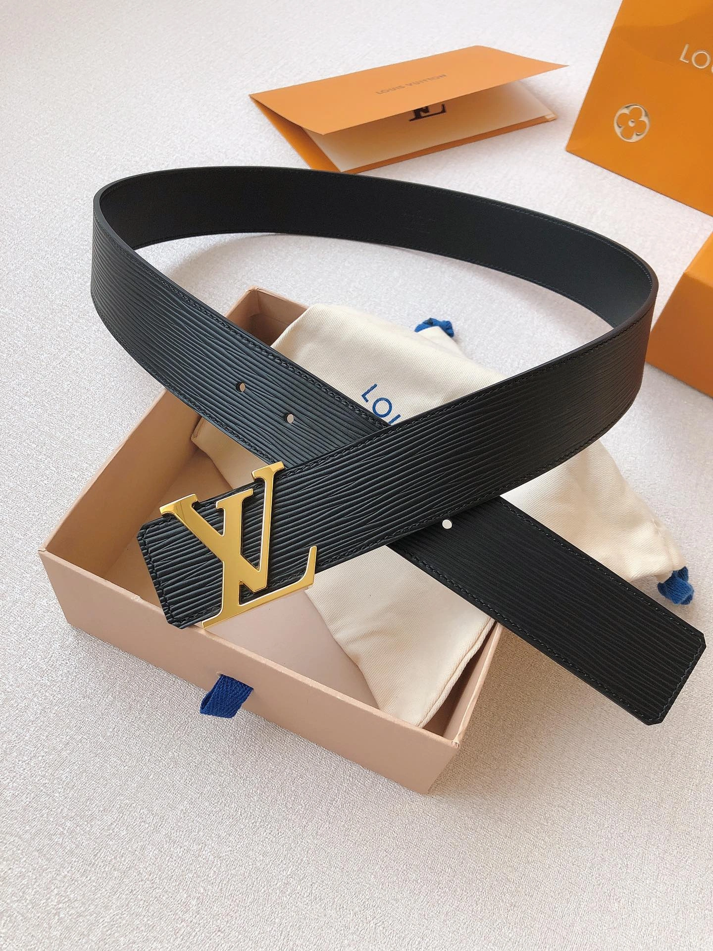 Vibrant L*ouis V*uitton Belts Top Version 15490