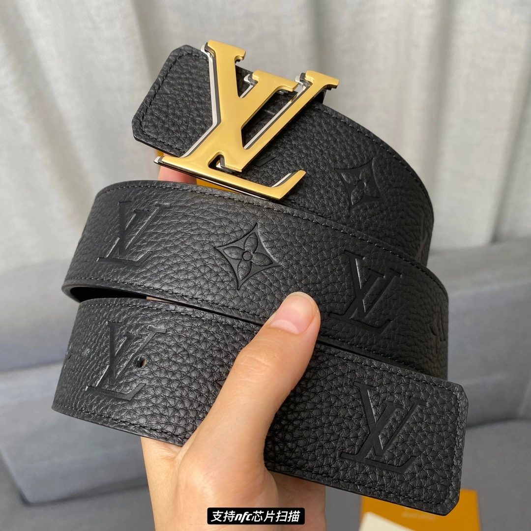 L*ouis V*uitton Belts Top Version Seasonal 15422