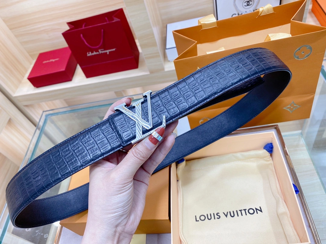 L*ouis V*uitton Belts Top Version WeatherProof 15456
