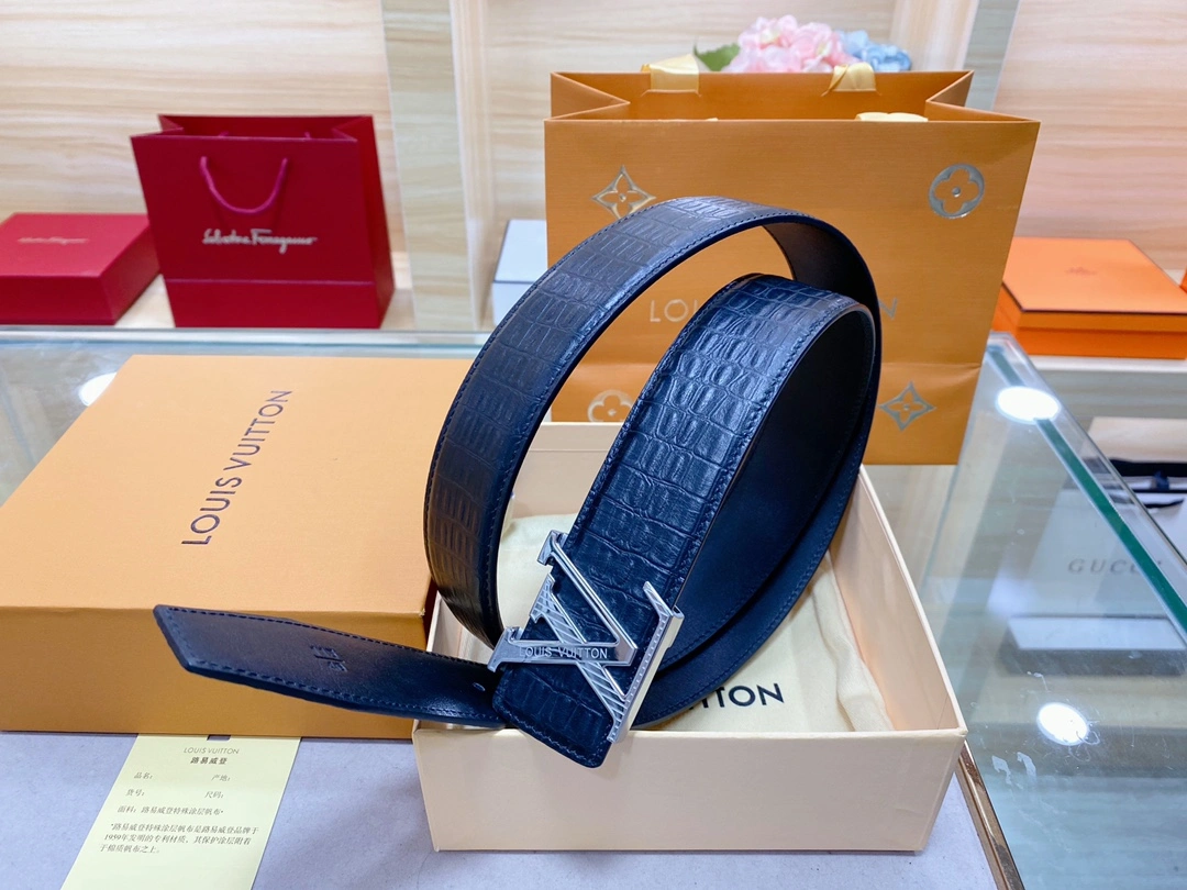 L*ouis V*uitton Belts Top Version WeatherProof 15456