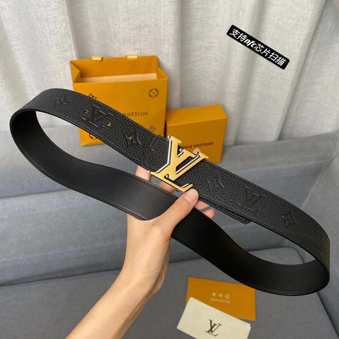 L*ouis V*uitton Belts Top Version Seasonal 15422