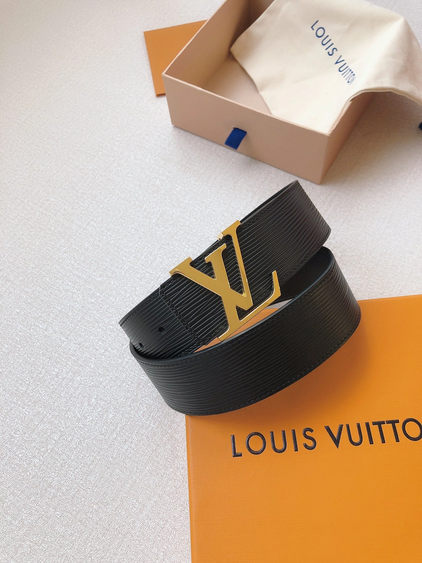 Vibrant L*ouis V*uitton Belts Top Version 15490