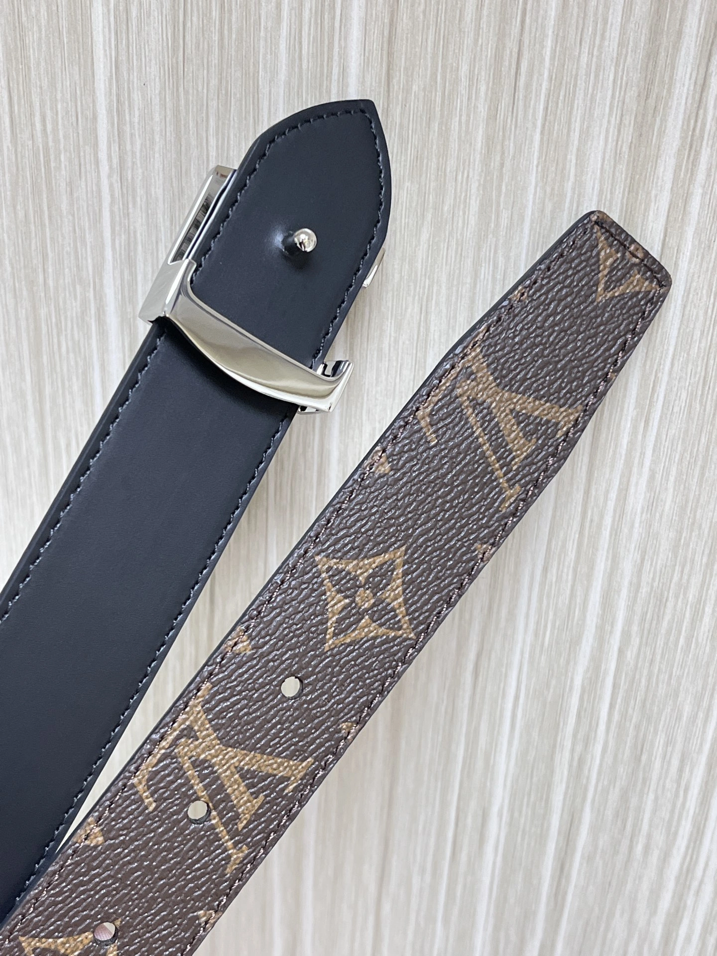 L*ouis V*uitton Belts XX 20250403- Chic 15210