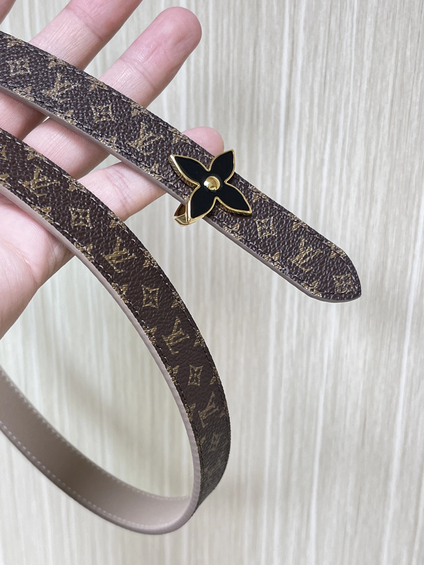 Sleek L*ouis V*uitton Belts XX 20250403- 15194