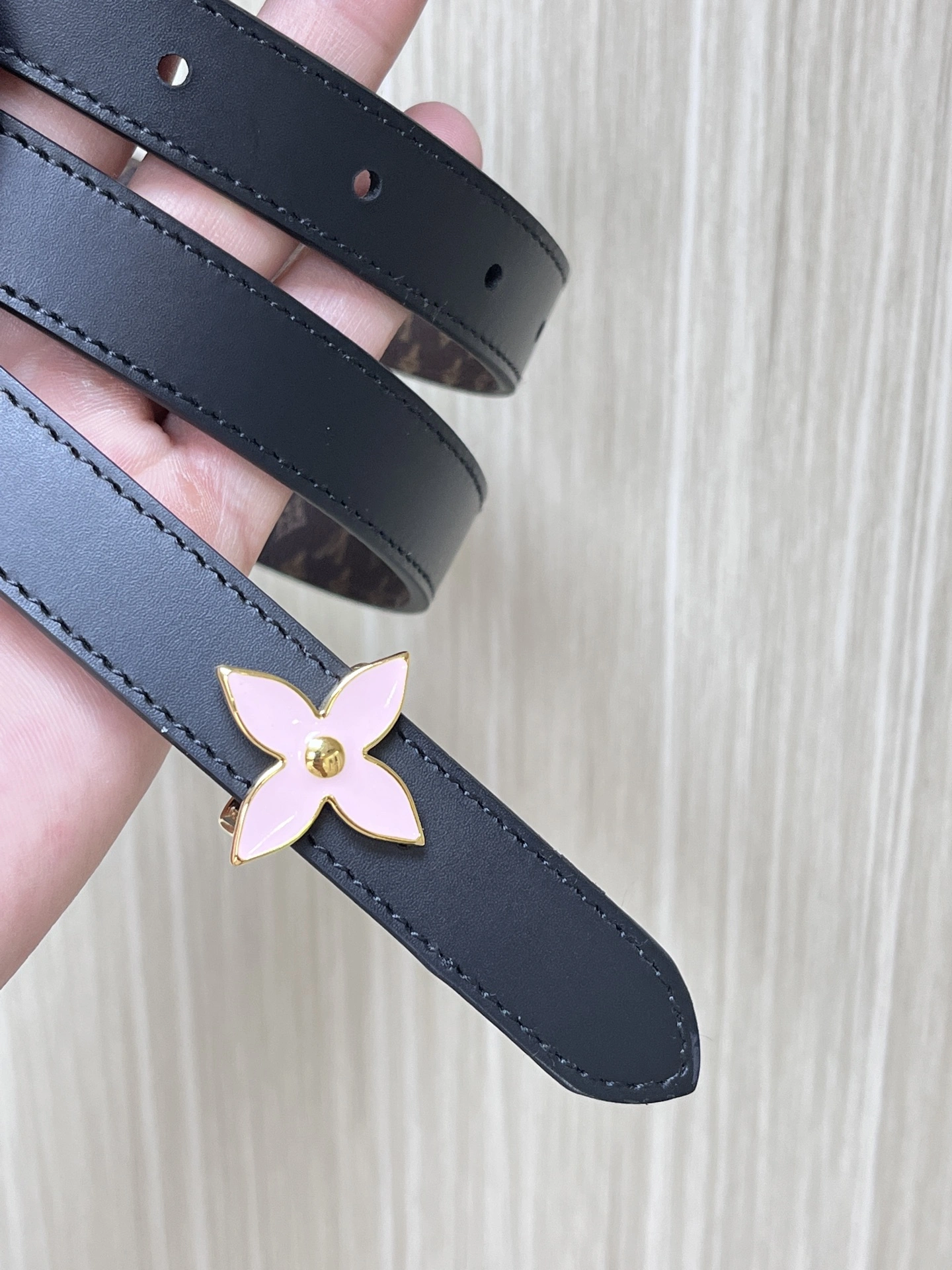 Sleek L*ouis V*uitton Belts XX 20250403- 15194