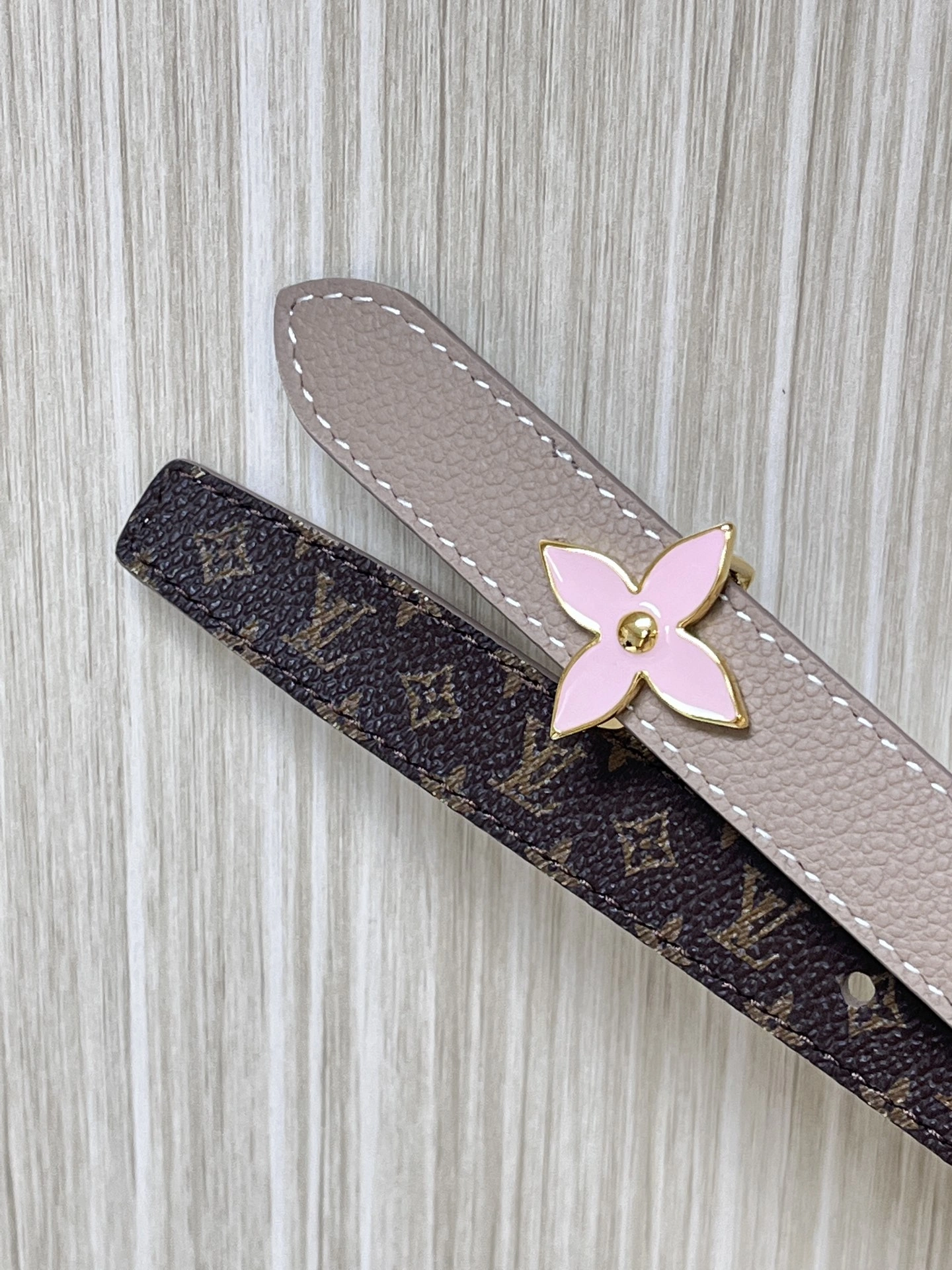 Sleek L*ouis V*uitton Belts XX 20250403- 15194