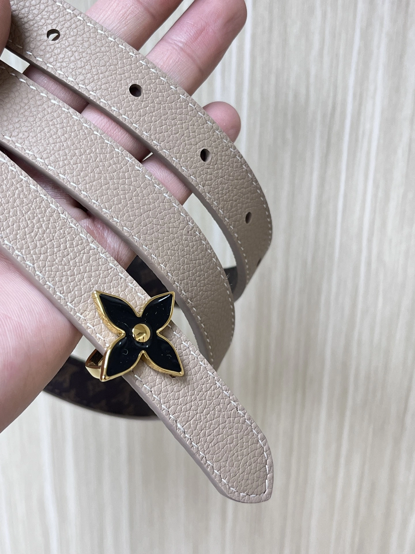 Sleek L*ouis V*uitton Belts XX 20250403- 15194