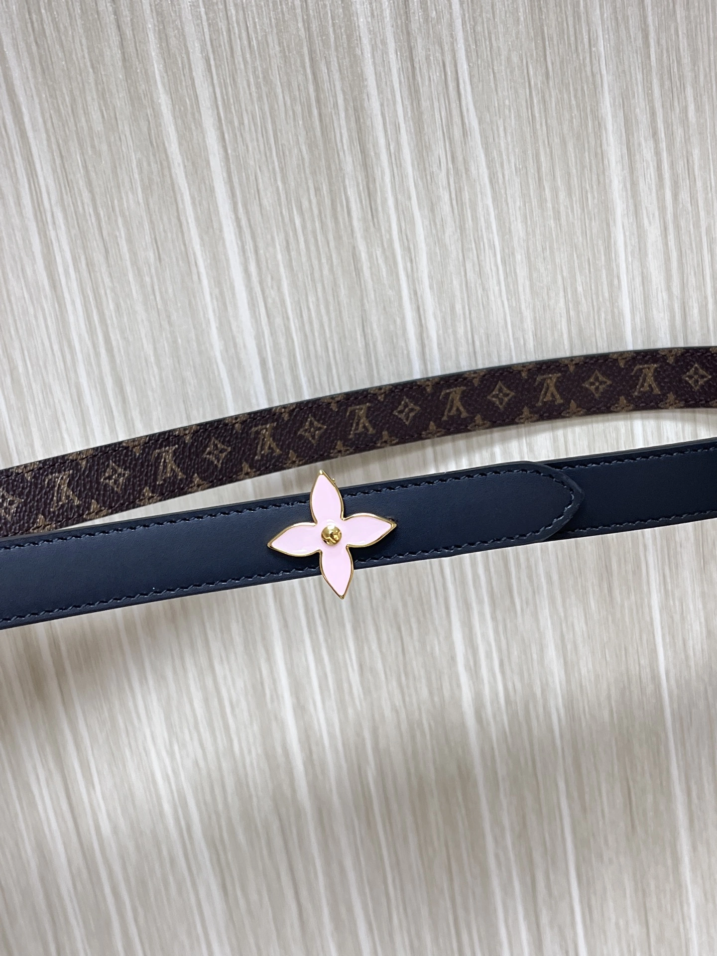 Sleek L*ouis V*uitton Belts XX 20250403- 15194