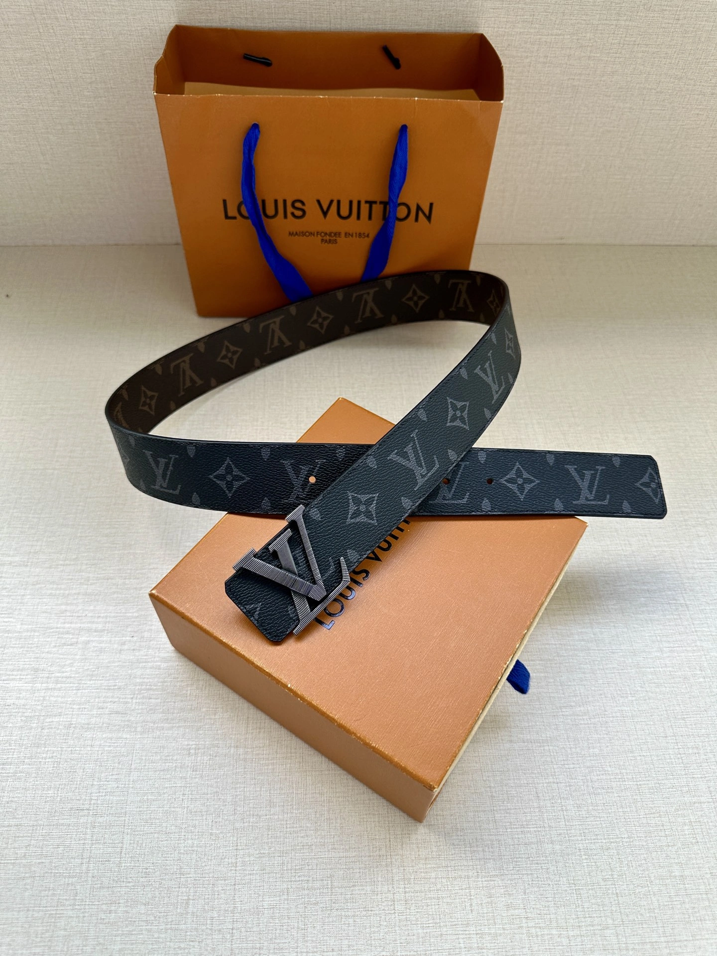 L*ouis V*uitton Belts XX 20250407- Sleek 15167