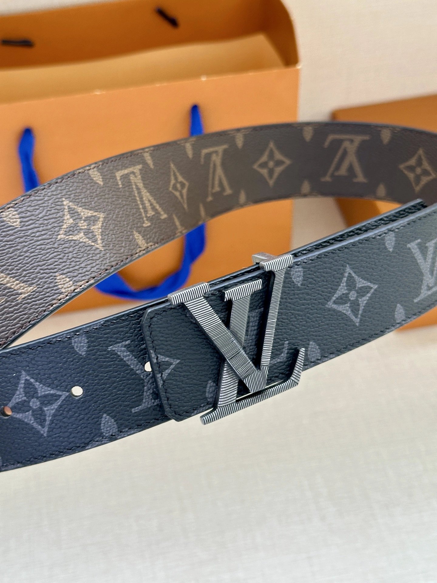 L*ouis V*uitton Belts XX 20250407- Sleek 15167