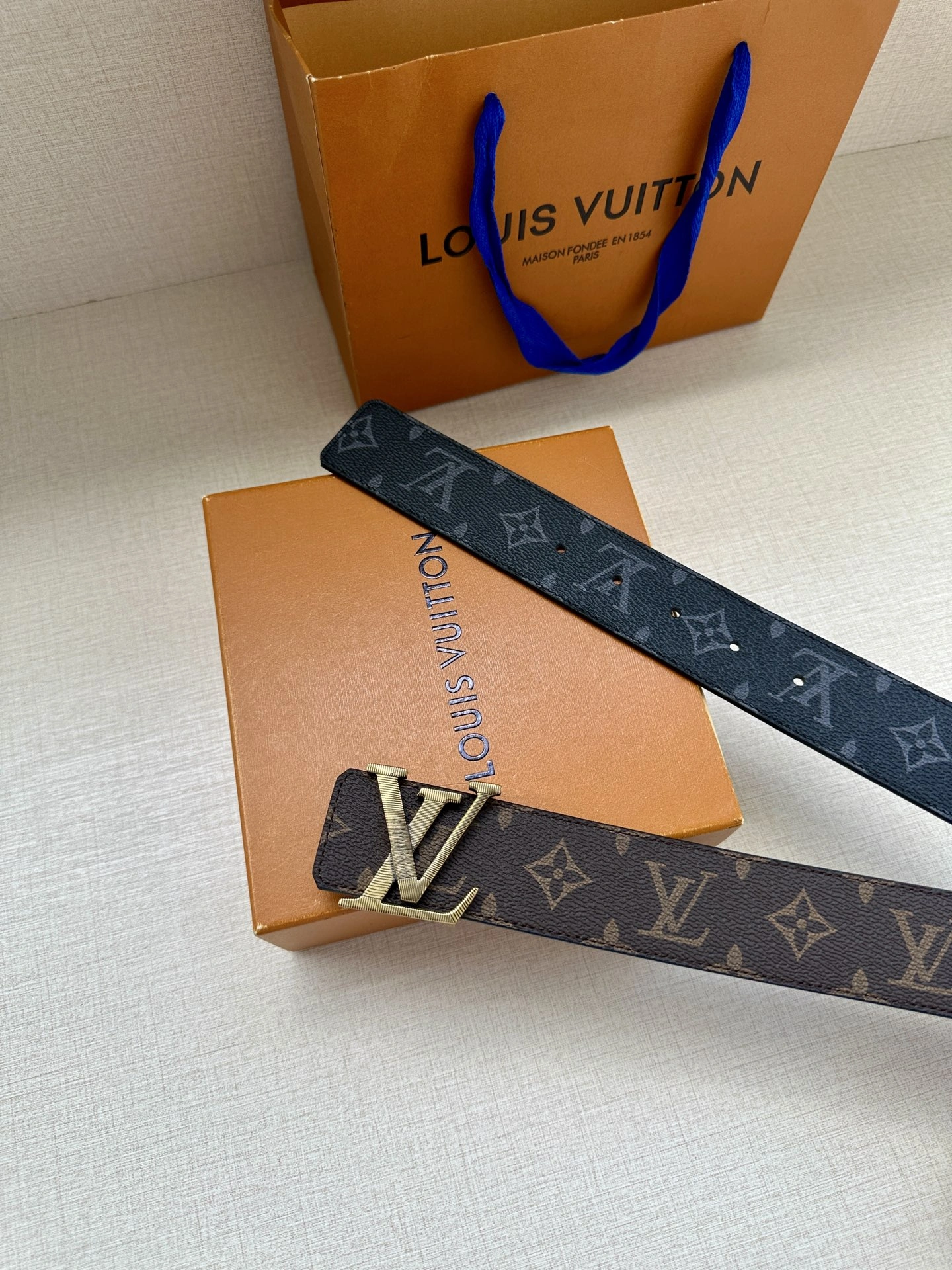 L*ouis V*uitton Belts XX 20250407- Sleek 15167