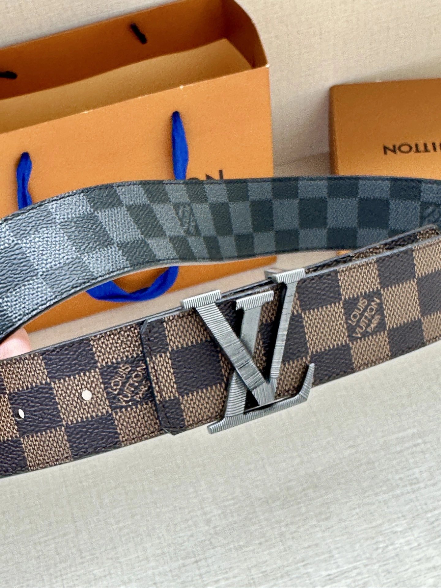 L*ouis V*uitton Belts XX 20250407- Sleek 15167