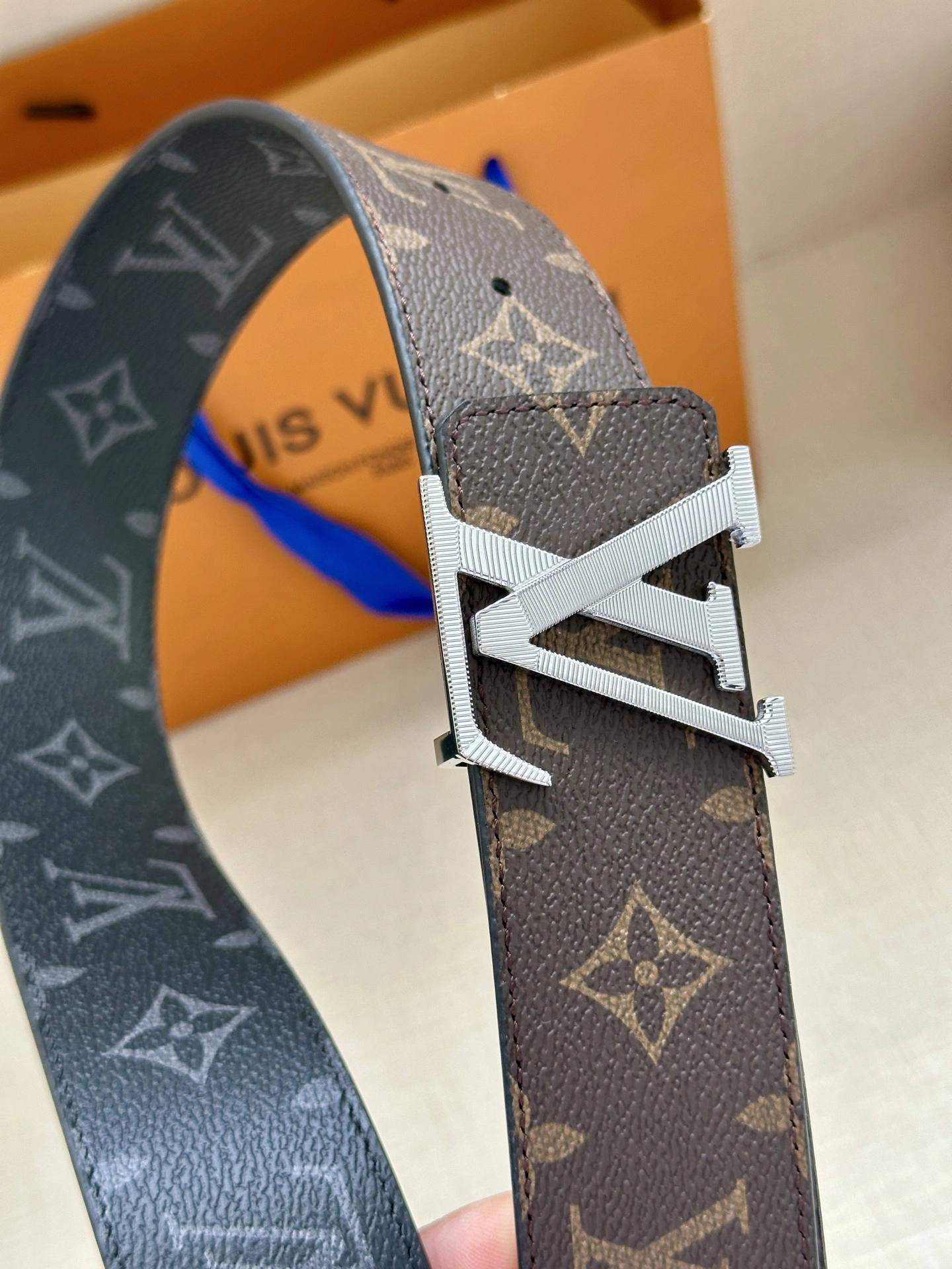 L*ouis V*uitton Belts XX 20250407- Sleek 15167