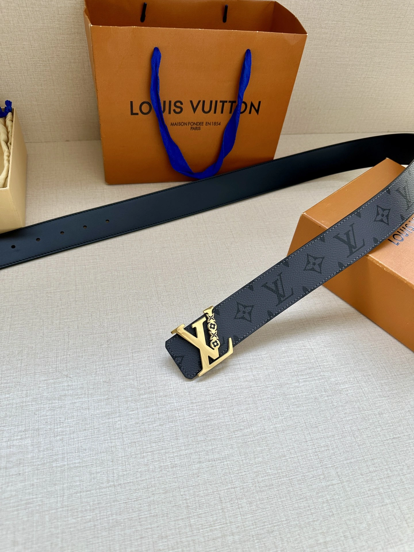 Resilient L*ouis V*uitton Belts XX 20250407- 15156
