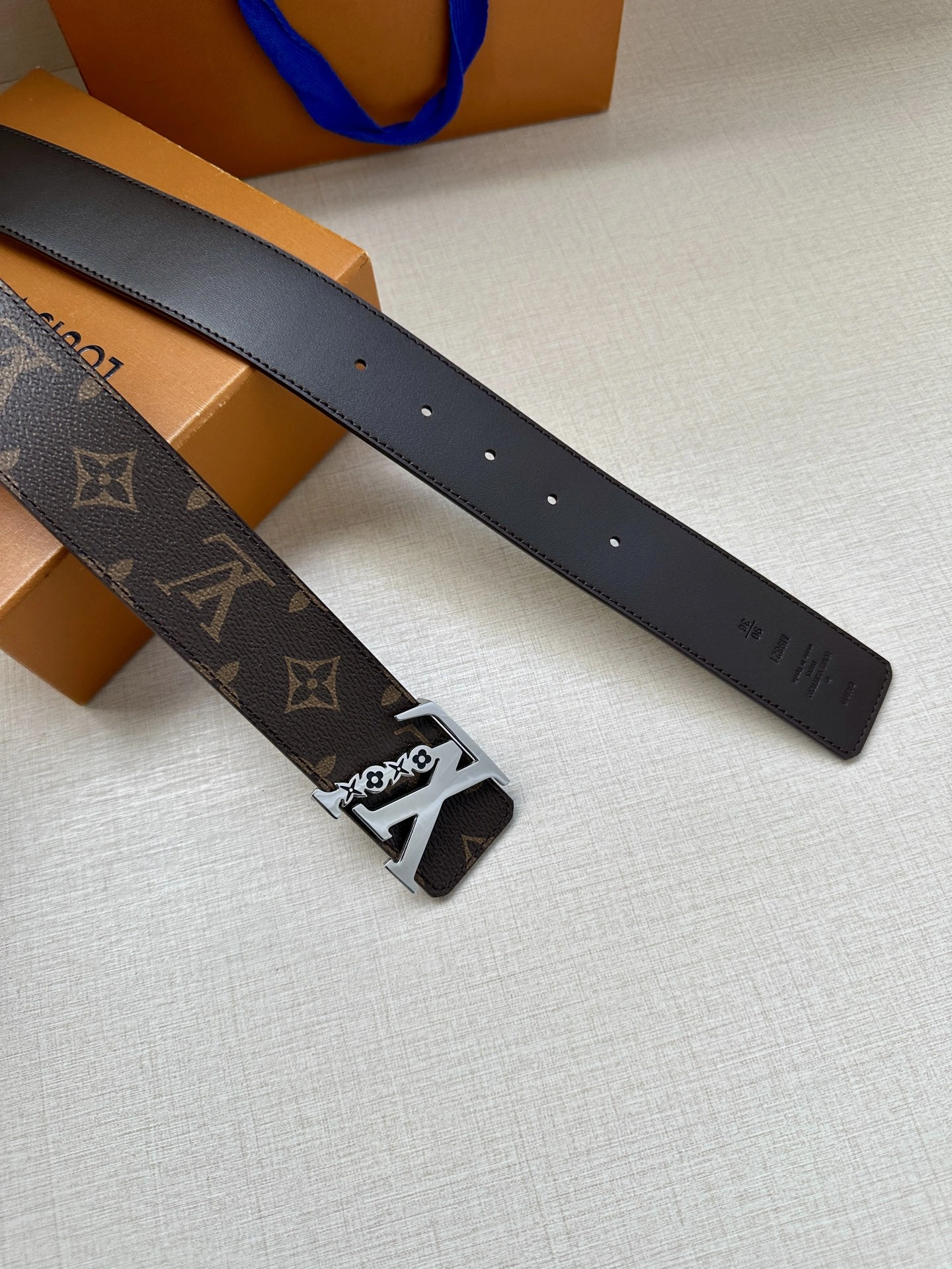 Resilient L*ouis V*uitton Belts XX 20250407- 15156