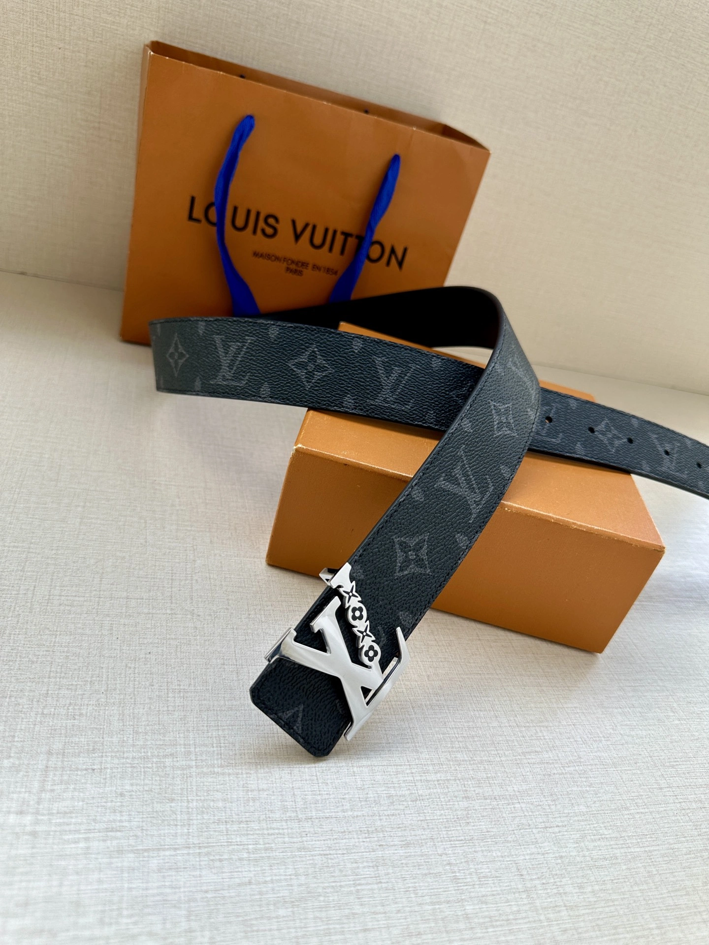 Resilient L*ouis V*uitton Belts XX 20250407- 15156