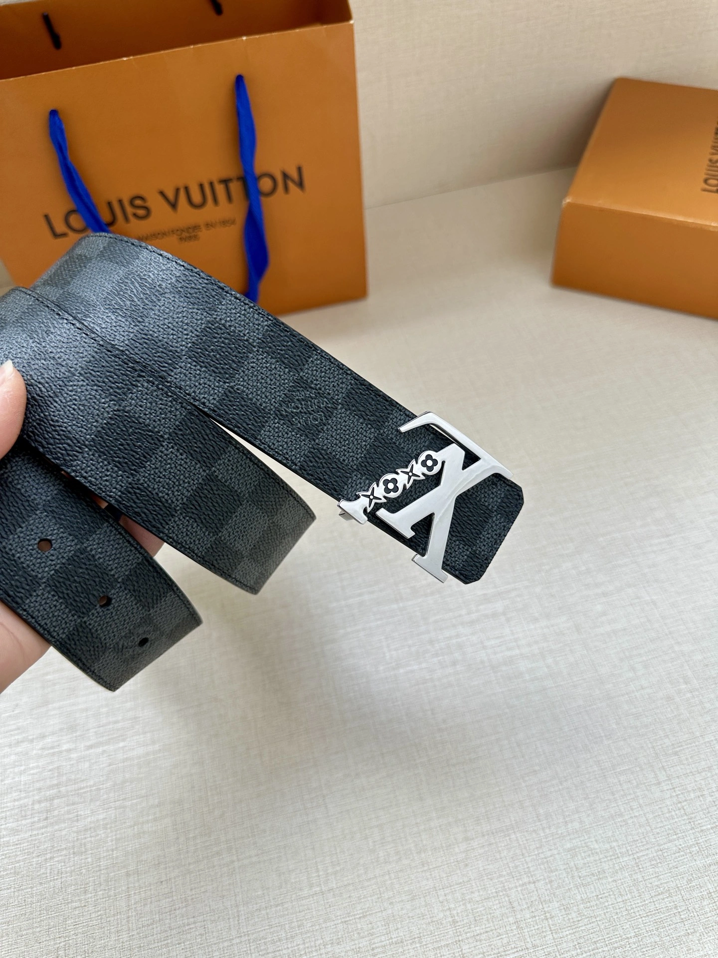 Resilient L*ouis V*uitton Belts XX 20250407- 15156