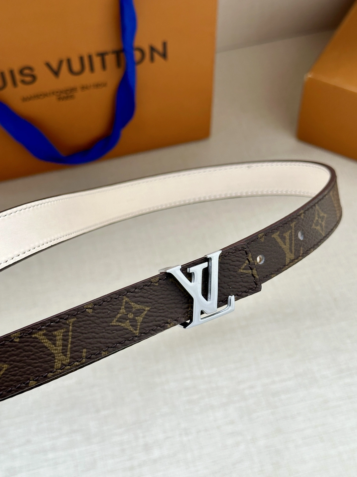 Supportive L*ouis V*uitton Belts XX 20250407- 15170