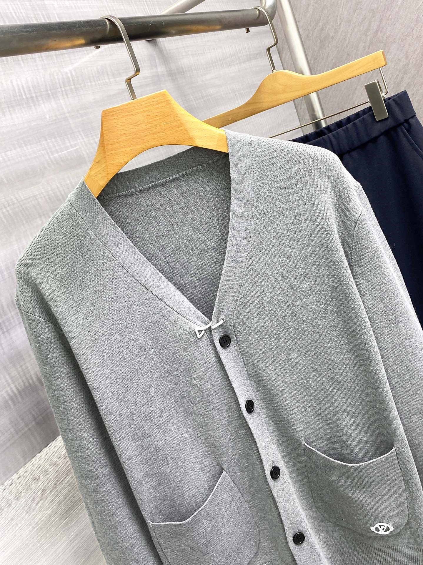 L*ouis V*uitton Cardigan Top Quality D17 20231031- Comfortable 12920