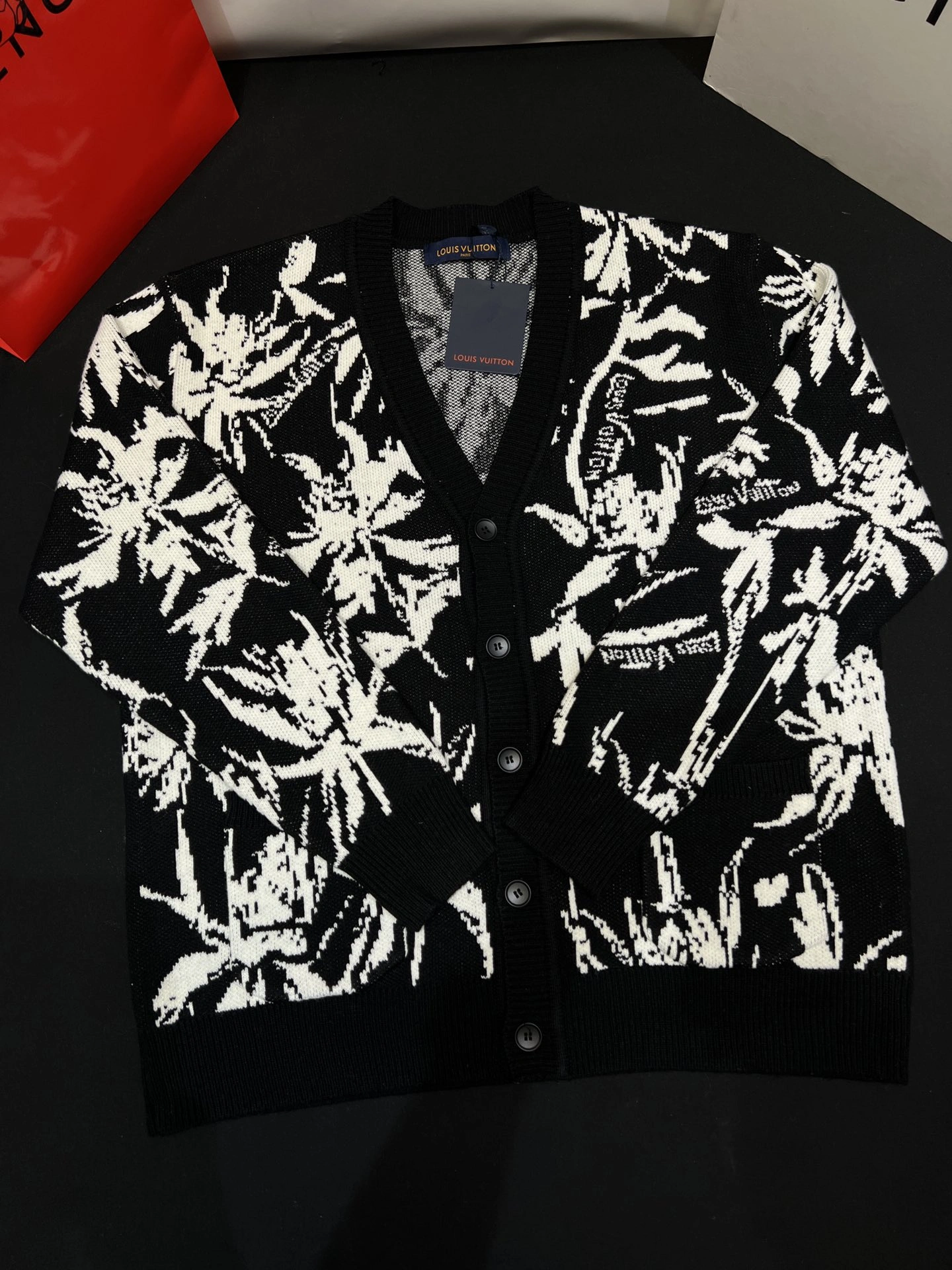 L*ouis V*uitton Cardigans Top Quality D17 20231102- EasyMatch 12916