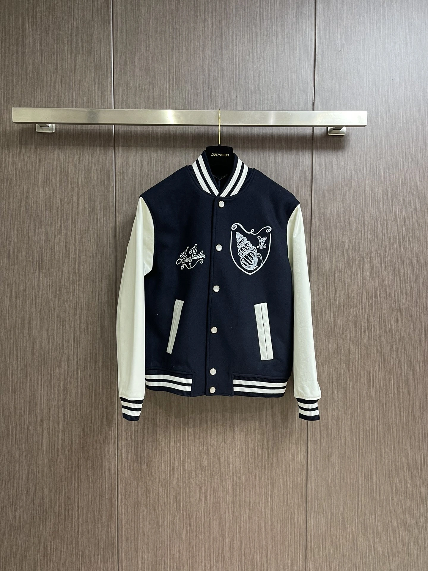 L*ouis V*uitton Coat Top Quality D17 20240819- Sophisticated 12592