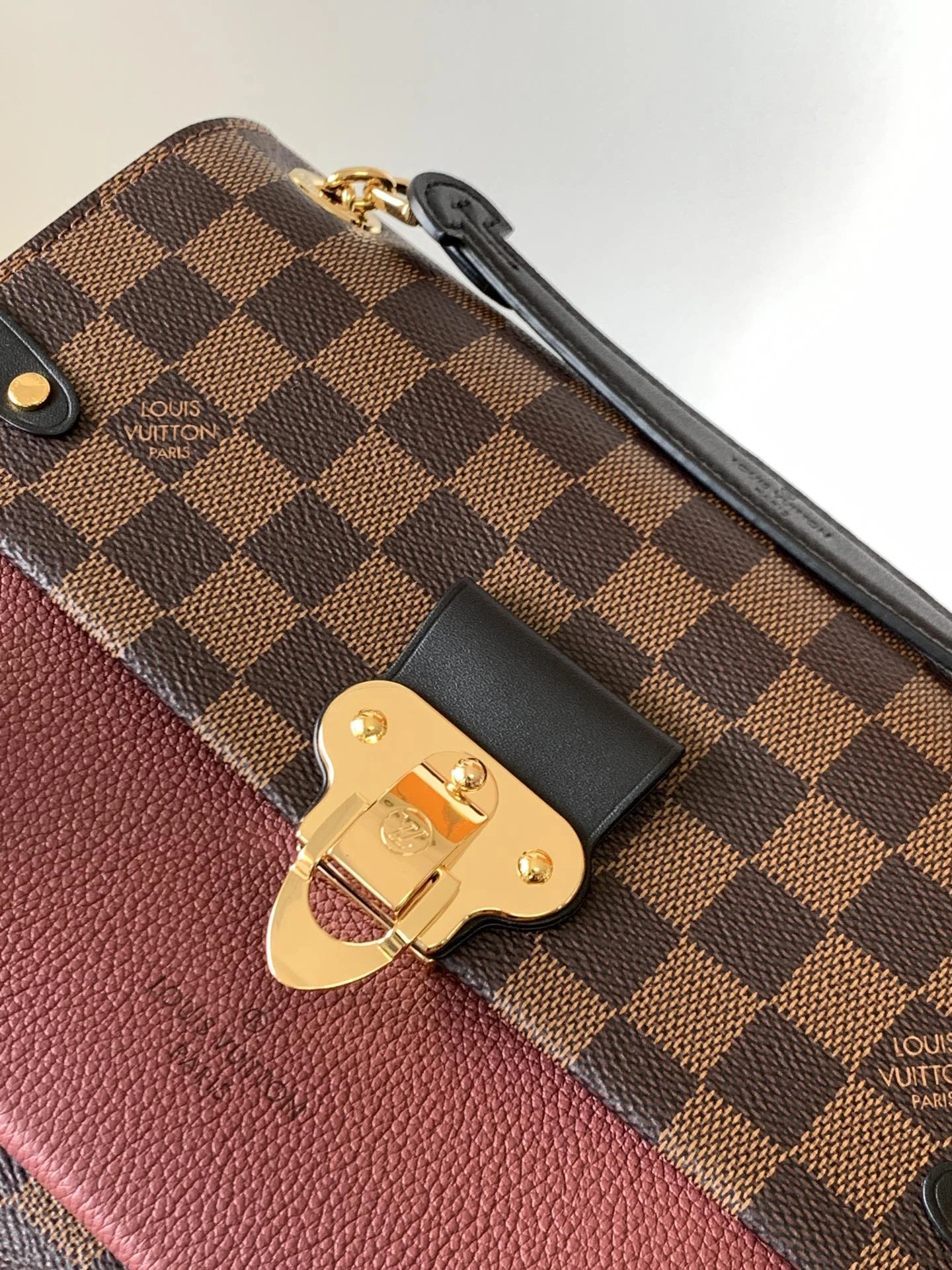 Sophisticated L*ouis V*uitton Crossbody bag Top Quality HT 20231011-43 Size 24.5*6.5*16.5 CM 8354