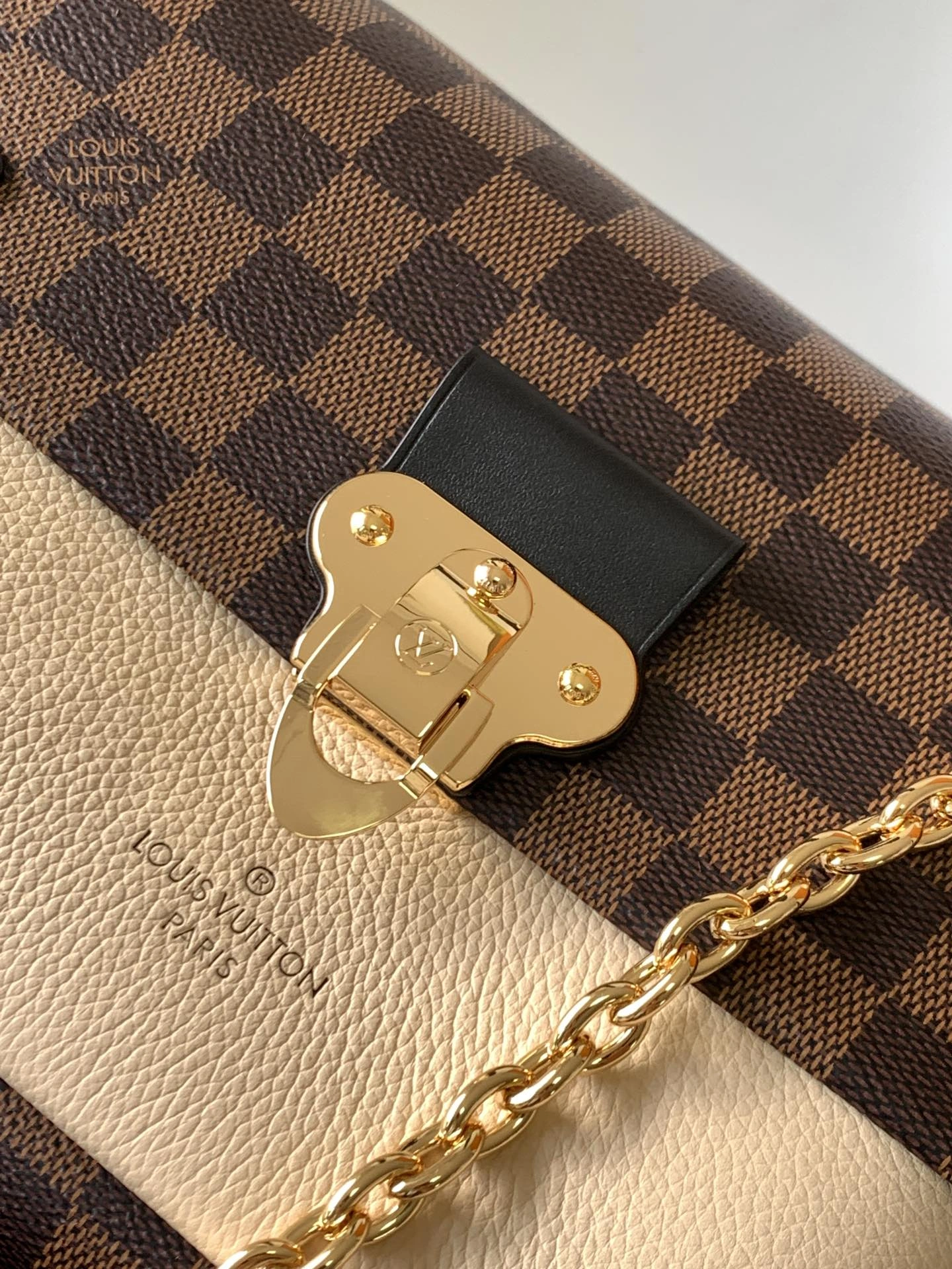 L*ouis V*uitton Crossbody bag Top Quality HT 20231011-45 Size 24.5*6.5*16.5 CM Flexible 8352