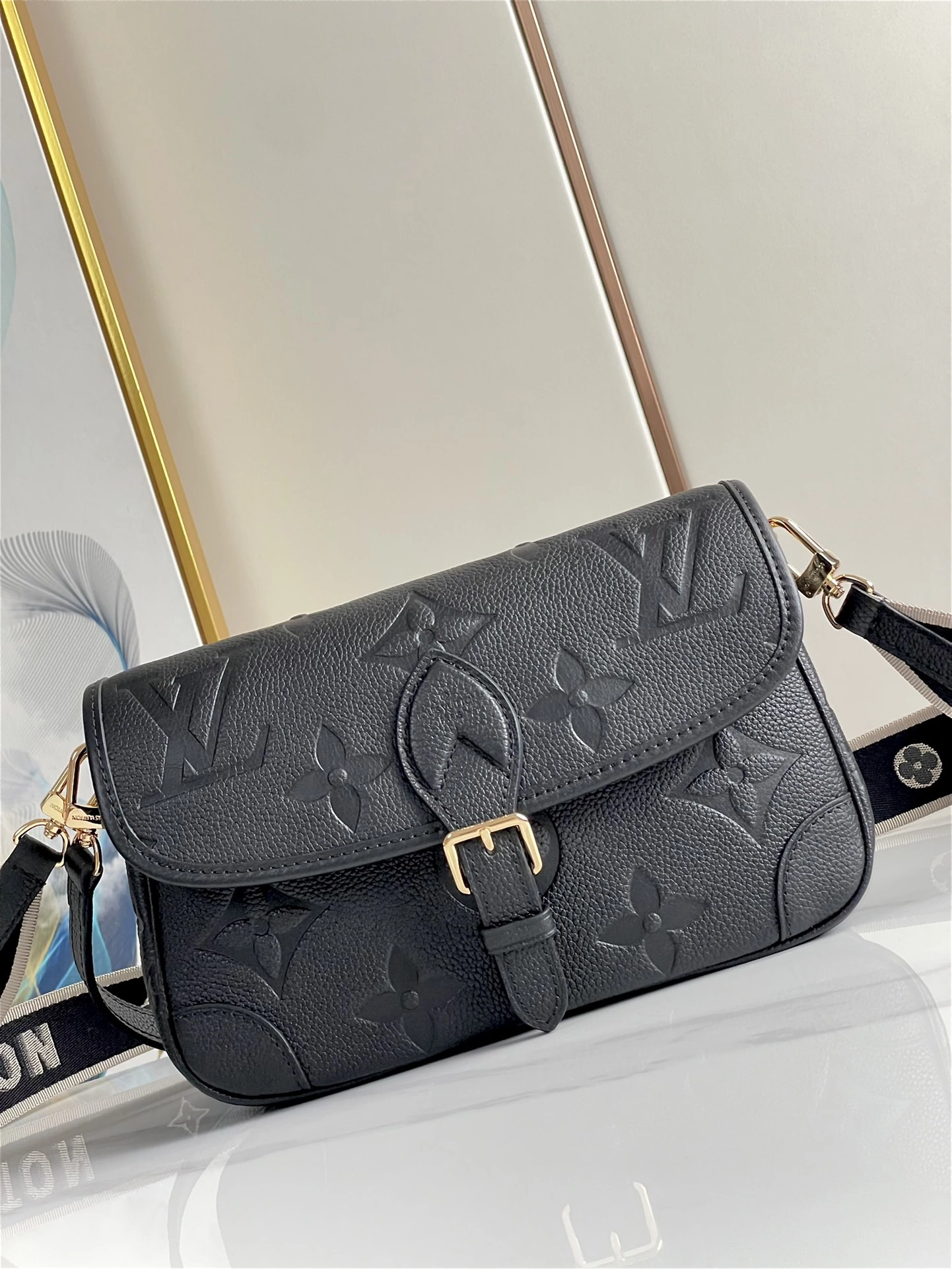 L*ouis V*uitton Crossbody bag Top Quality HT 20231011-47 23×16×8.5CM Supportive 8350