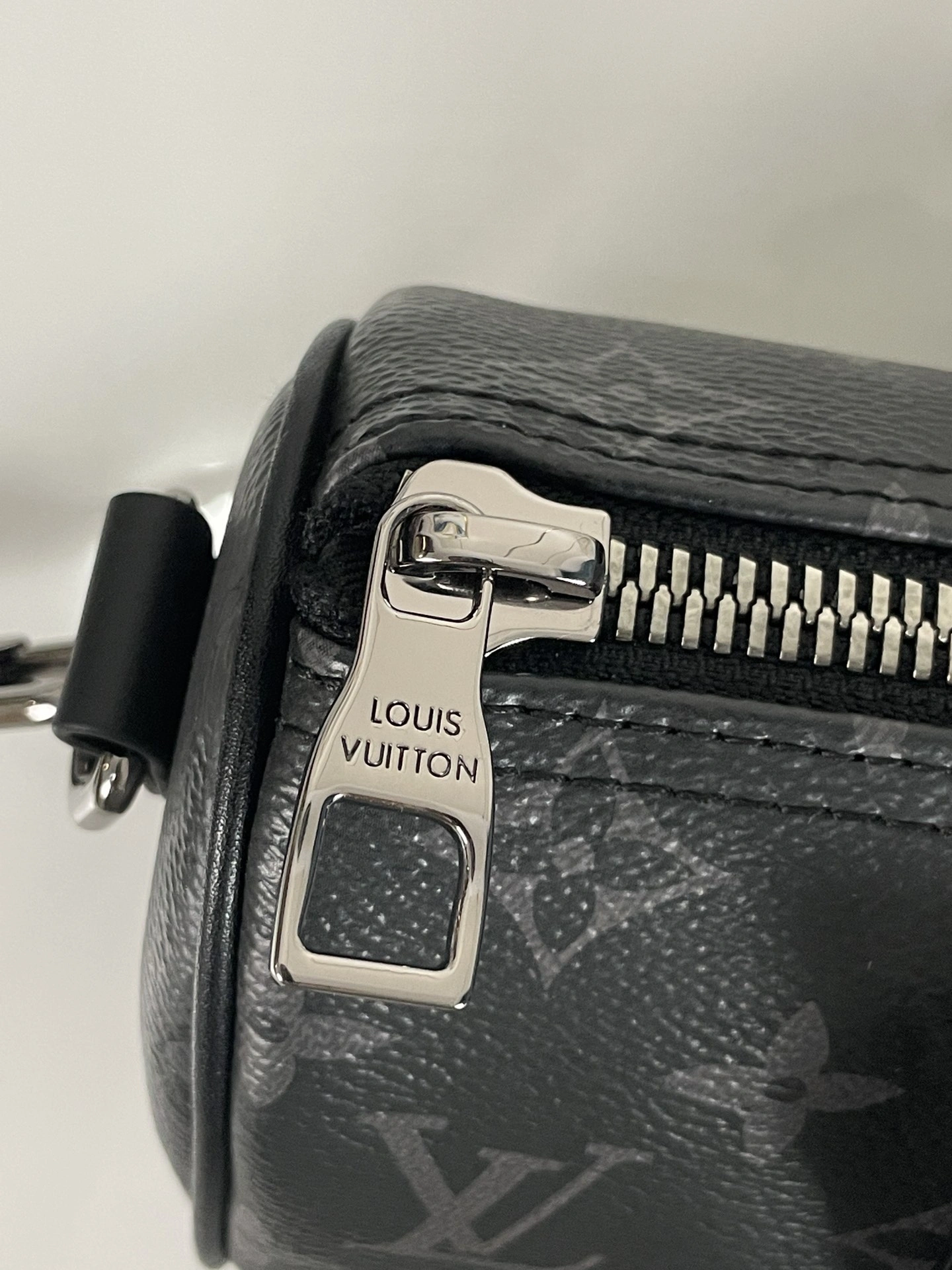 L*ouis V*uitton Crossbody bag Top Quality HT 20231011-53 21×12×9CM WeatherProof 8344