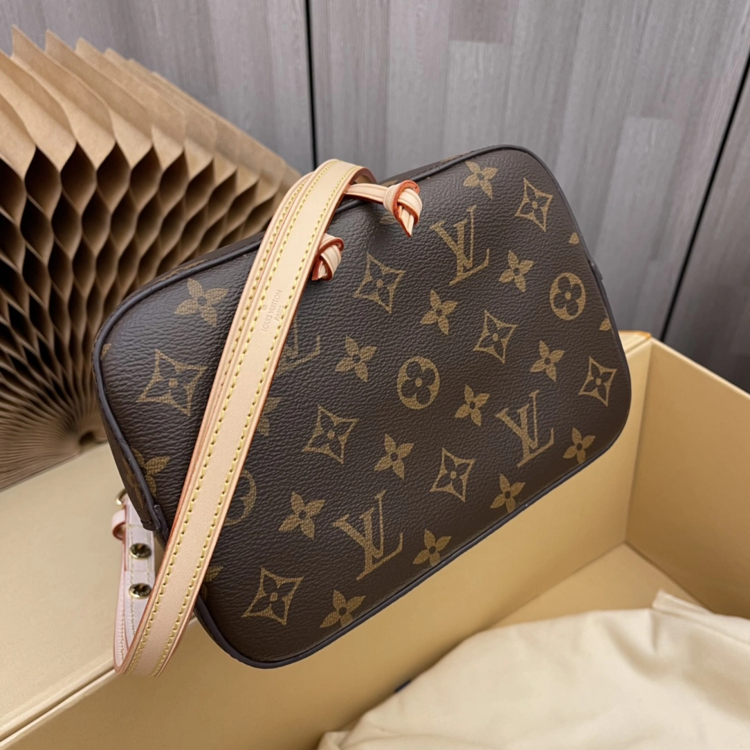 L*ouis V*uitton Crossbody bag Top Quality HT 20231011-62 20*20*14cm Flexible 8335