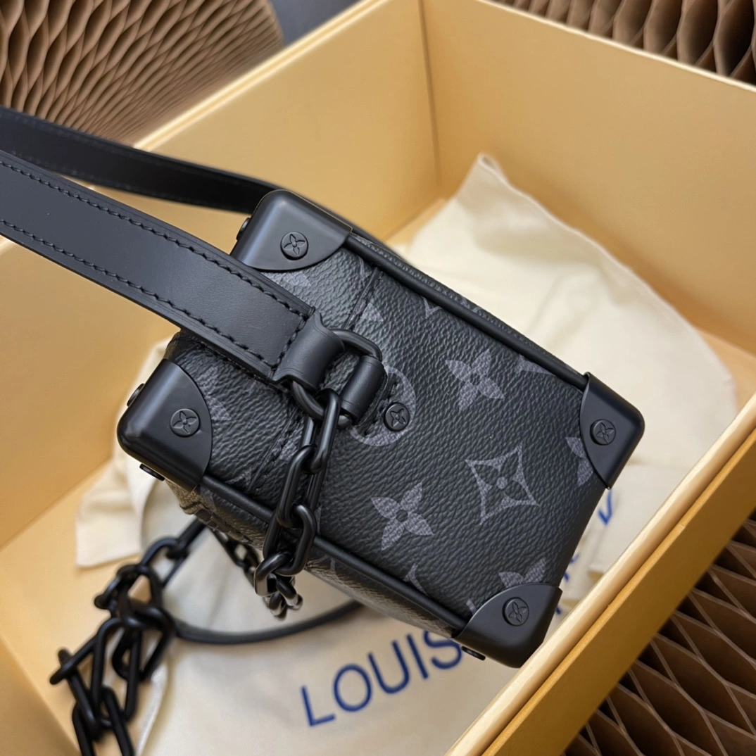 L*ouis V*uitton Crossbody bag Top Quality HT 20231011-63 18.5 x 13.0 x 8.0 cm Breathable 8334
