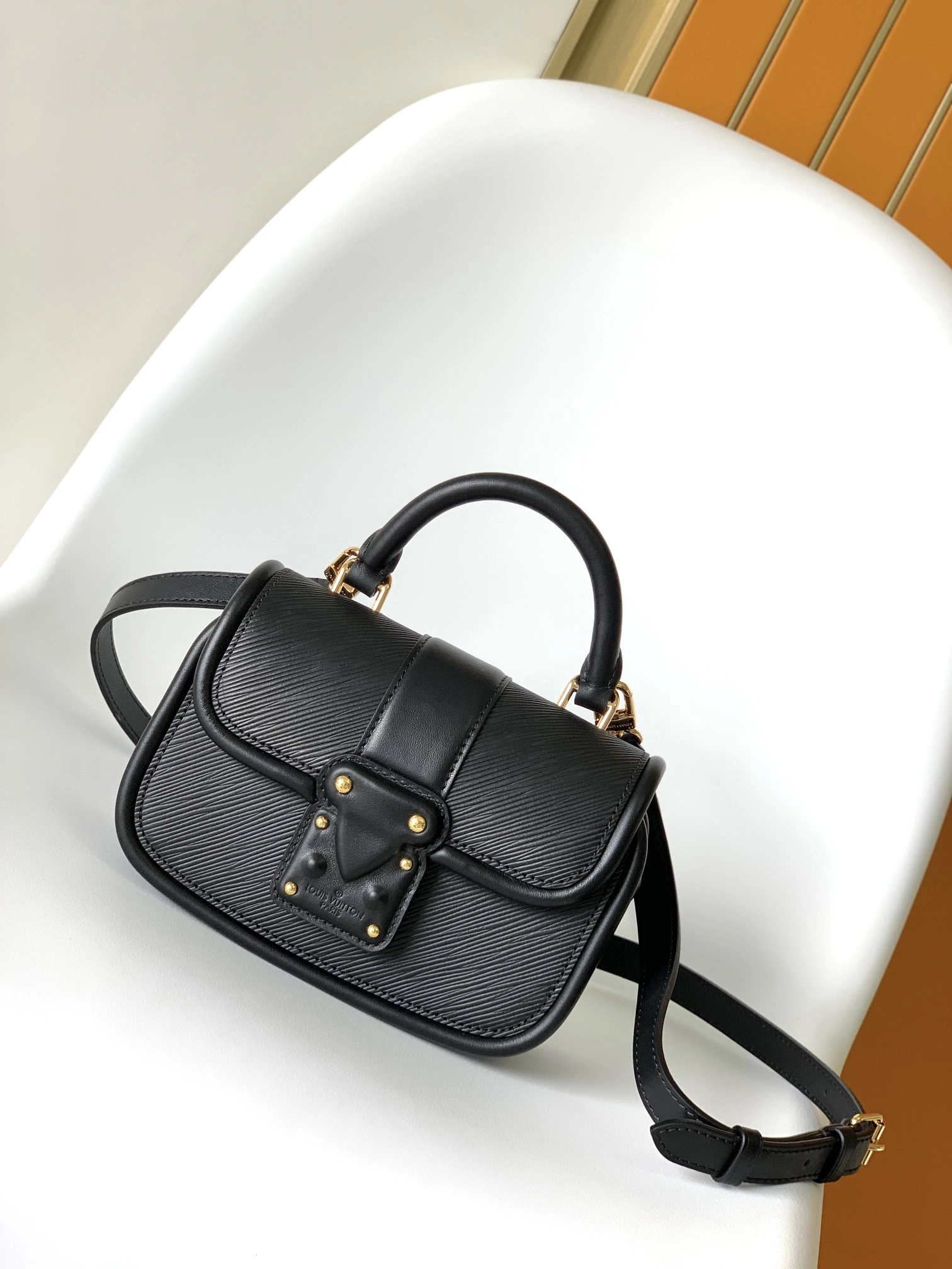 Thermal L*ouis V*uitton Crossbody bag Top Quality HT 20231011-77 21.0 x 15.0 x 8.0CM 8320