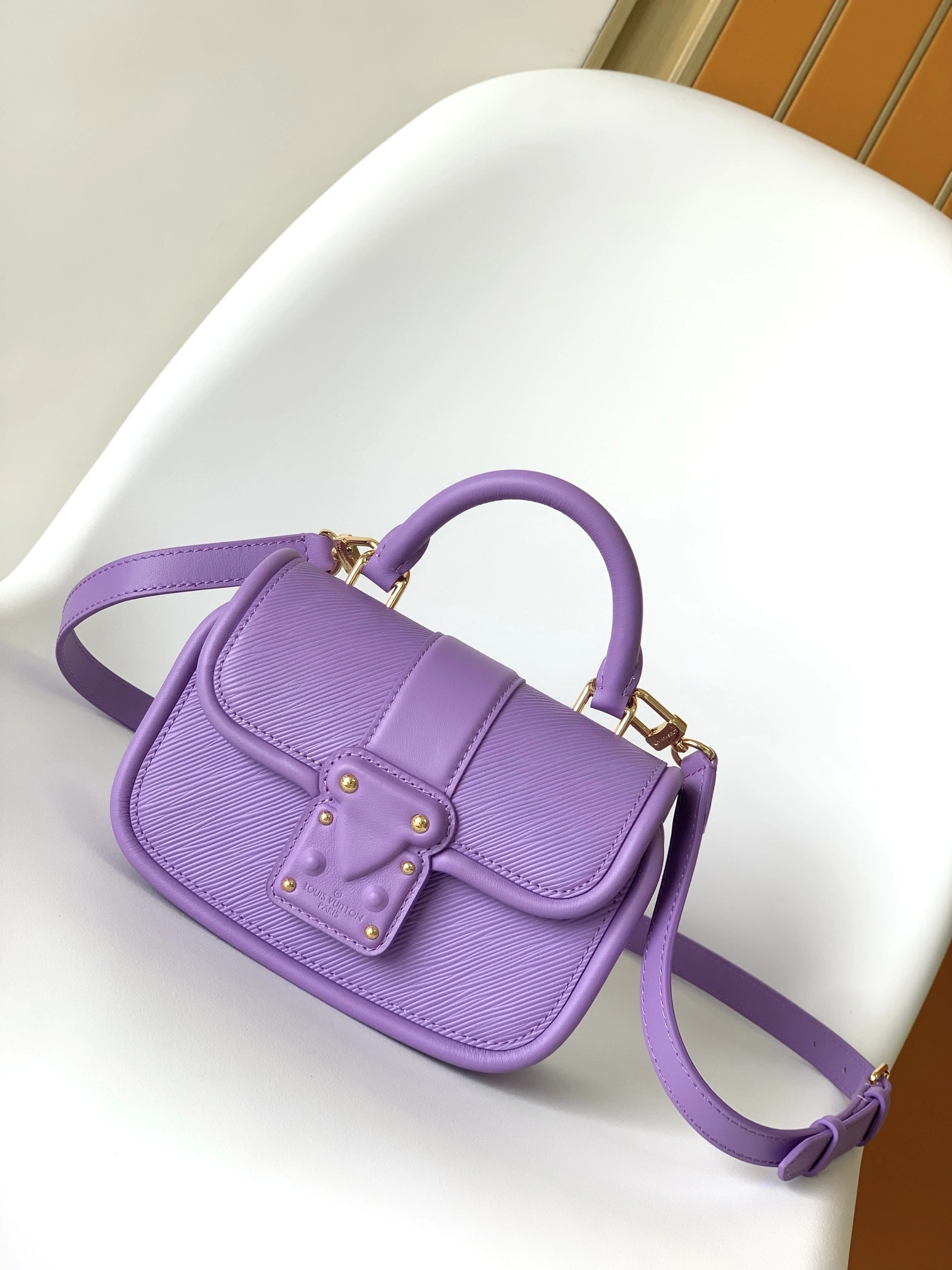 L*ouis V*uitton Crossbody bag Top Quality HT 20231011-79 21.0 x 15.0 x 8.0CM Refined 8318
